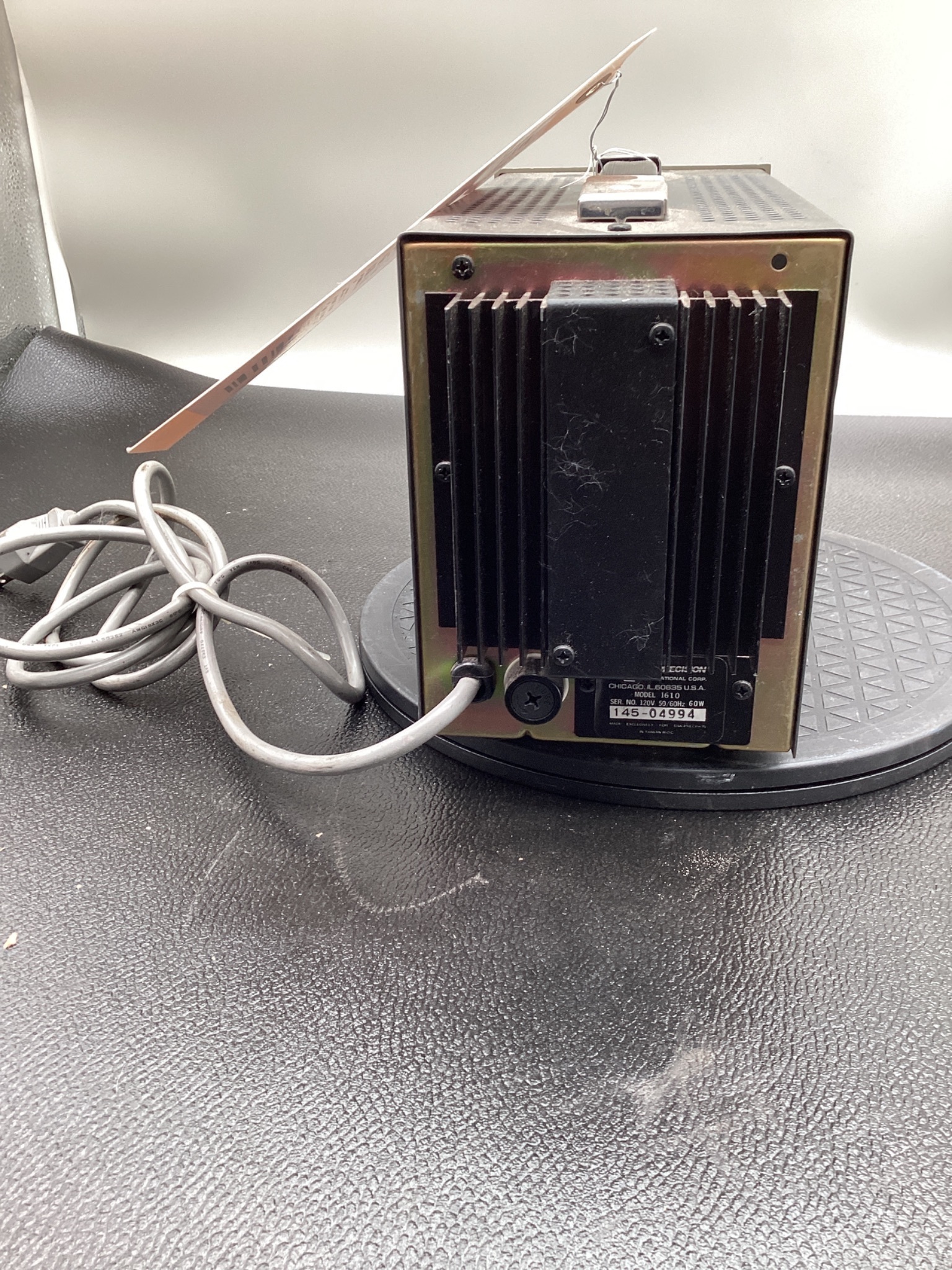 BK PRECISION 1610 DC POWER SUPPLY 30V 1A USED 4