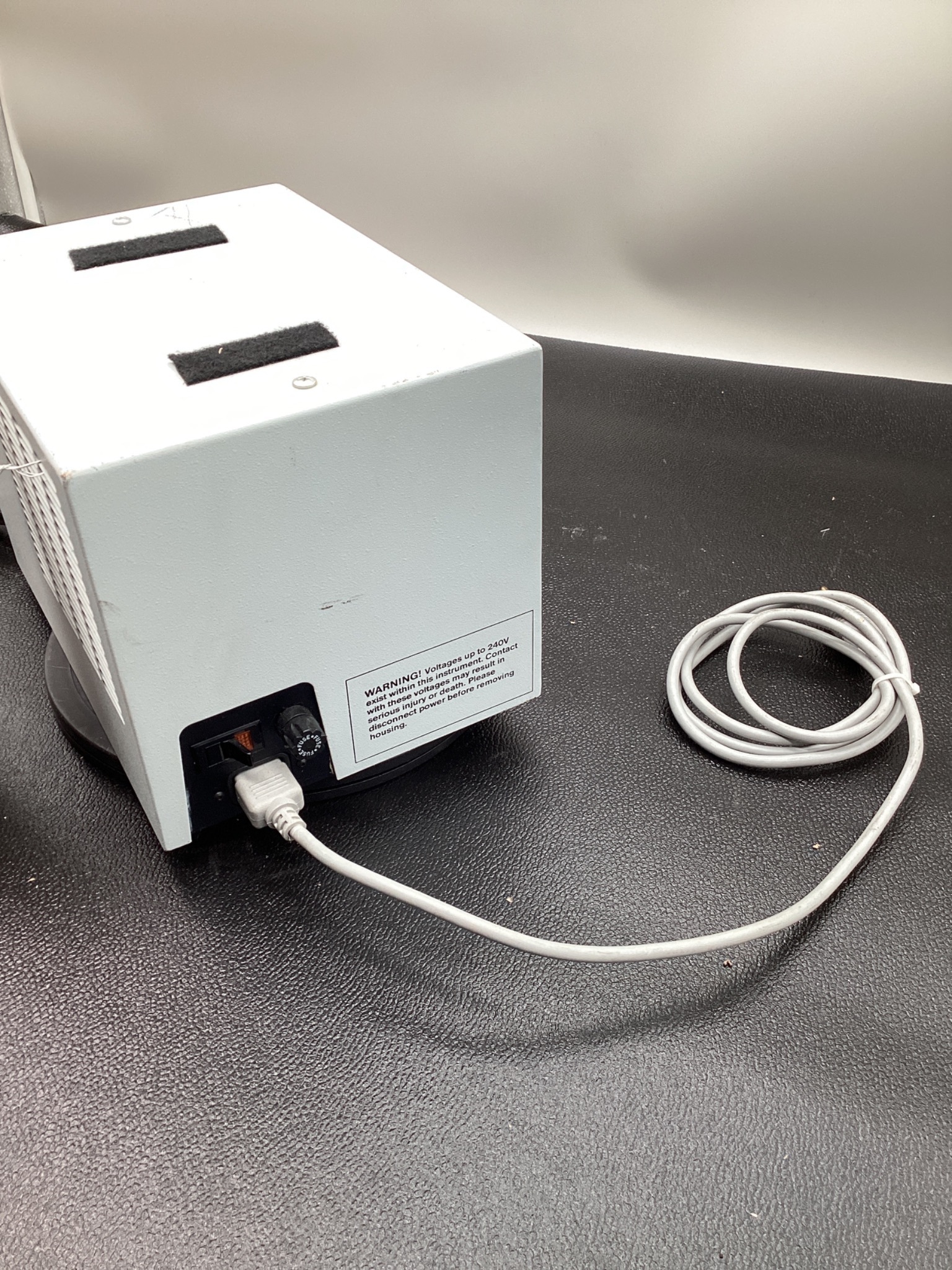 PHOTOMETRICS LC200 LIQUID COOLING UNIT USED 3