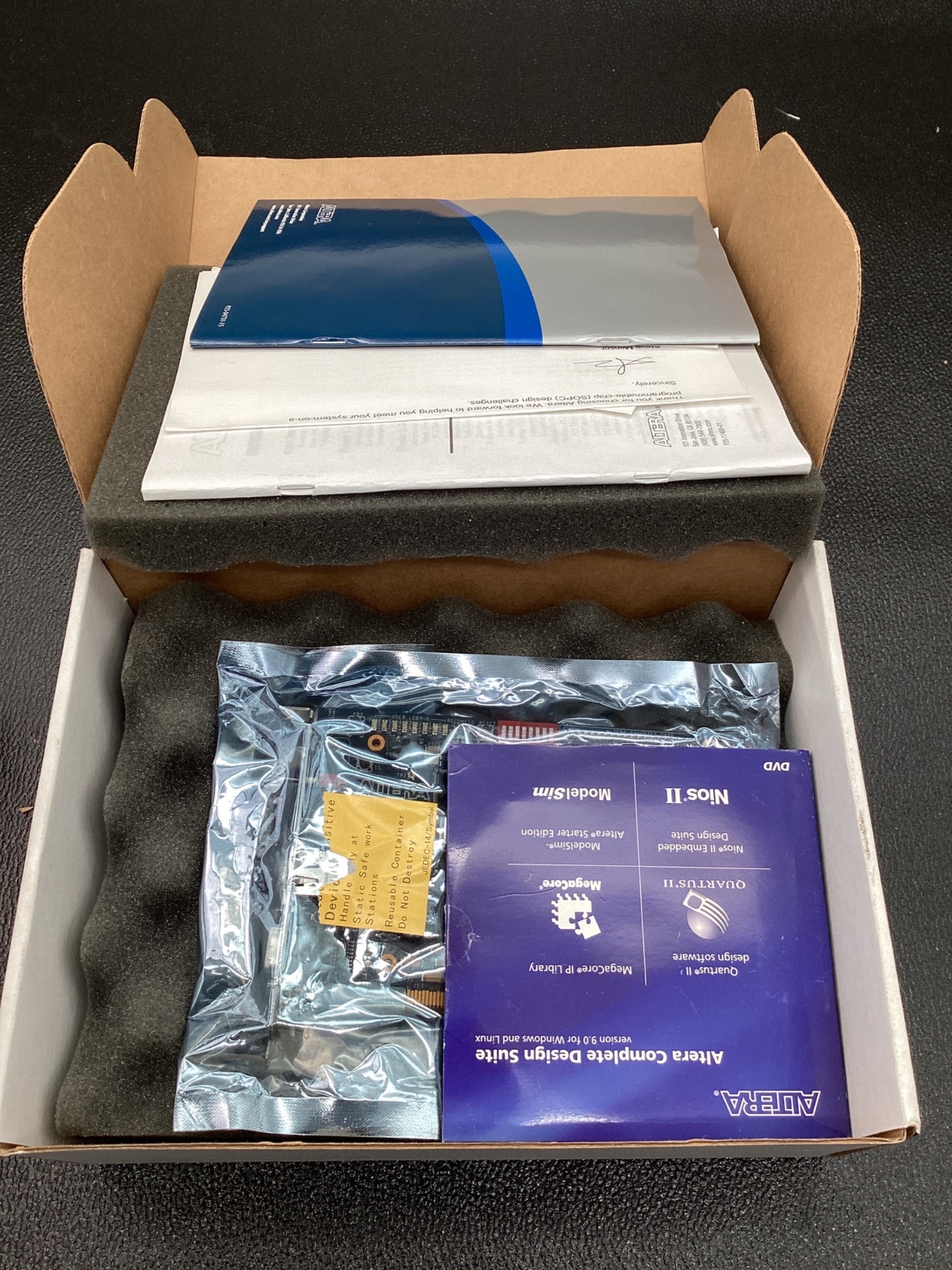 ALTERA CYCLONE II FPGA Starter Development Kit DK-PCI-2C35N-0A NEW 2