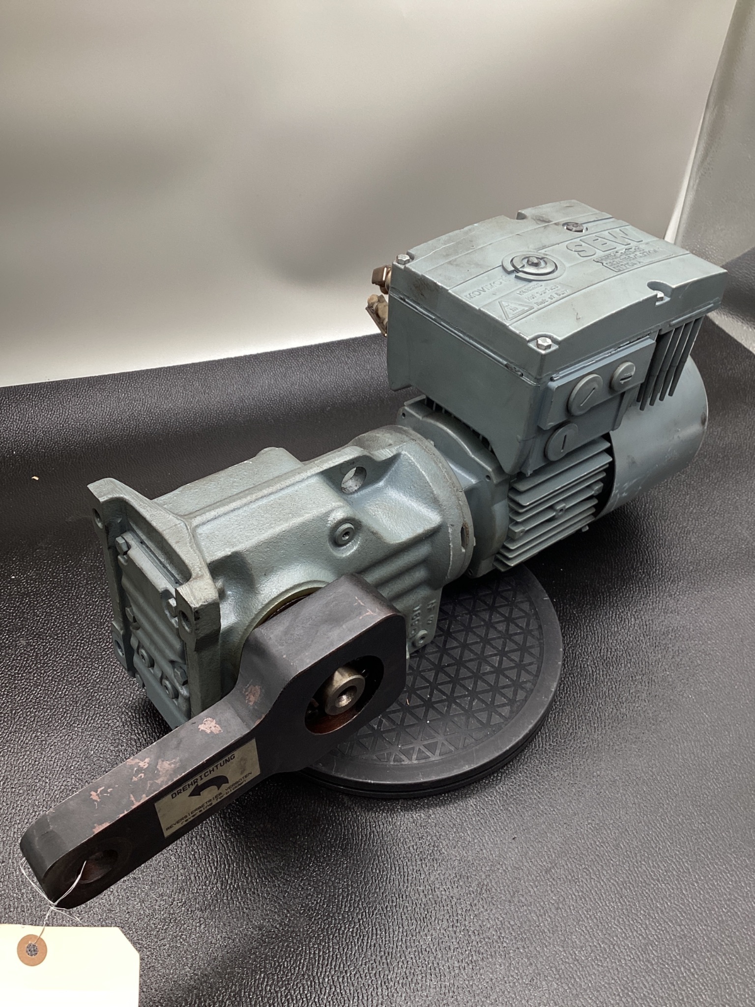 SEW-EURODRIVE K37 DT71D4/BMG/HR/MM03 HELICAL-BEVEL GEAR MOTOR USED 0
