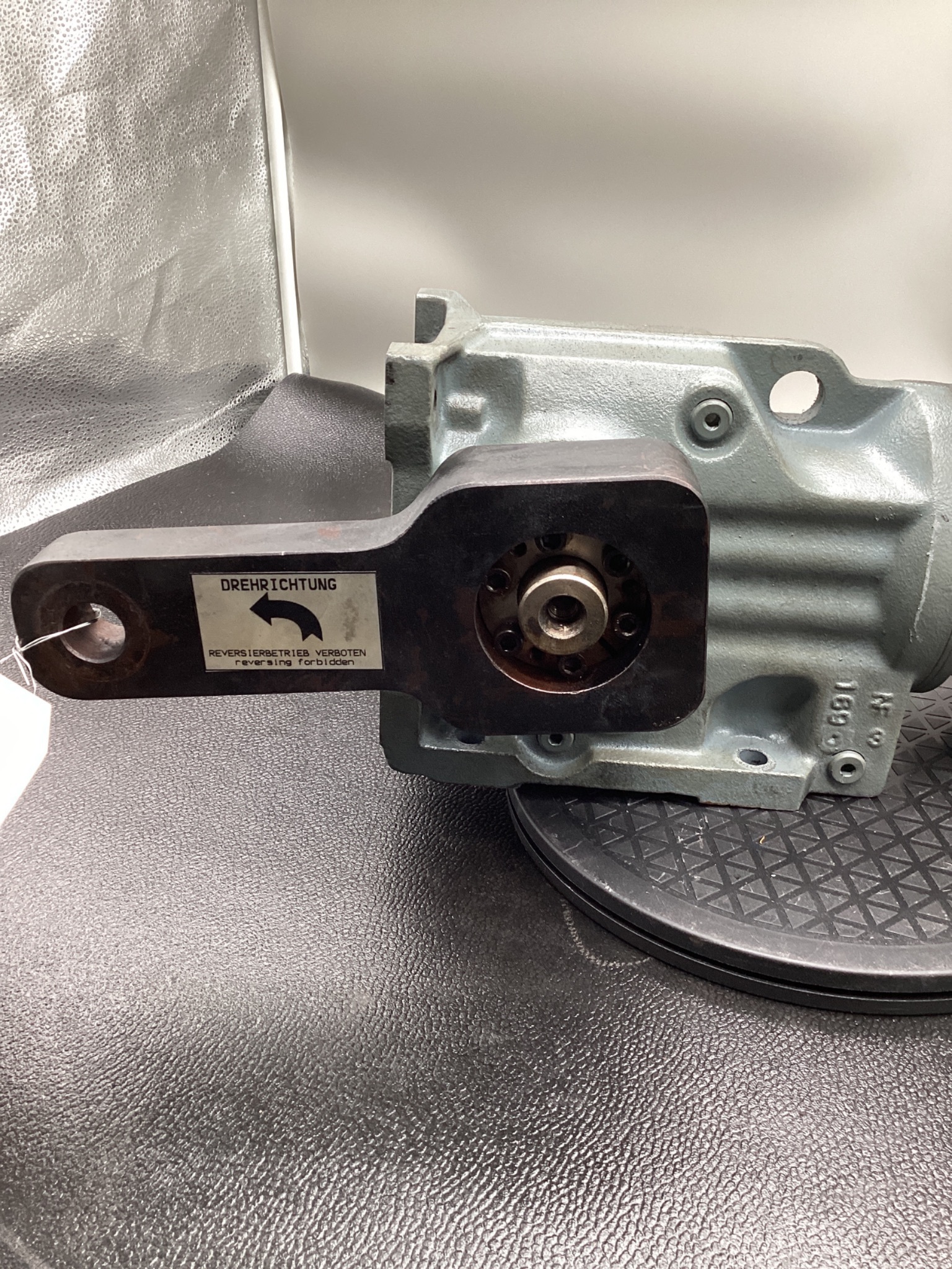 SEW-EURODRIVE K37 DT71D4/BMG/HR/MM03 HELICAL-BEVEL GEAR MOTOR USED 2