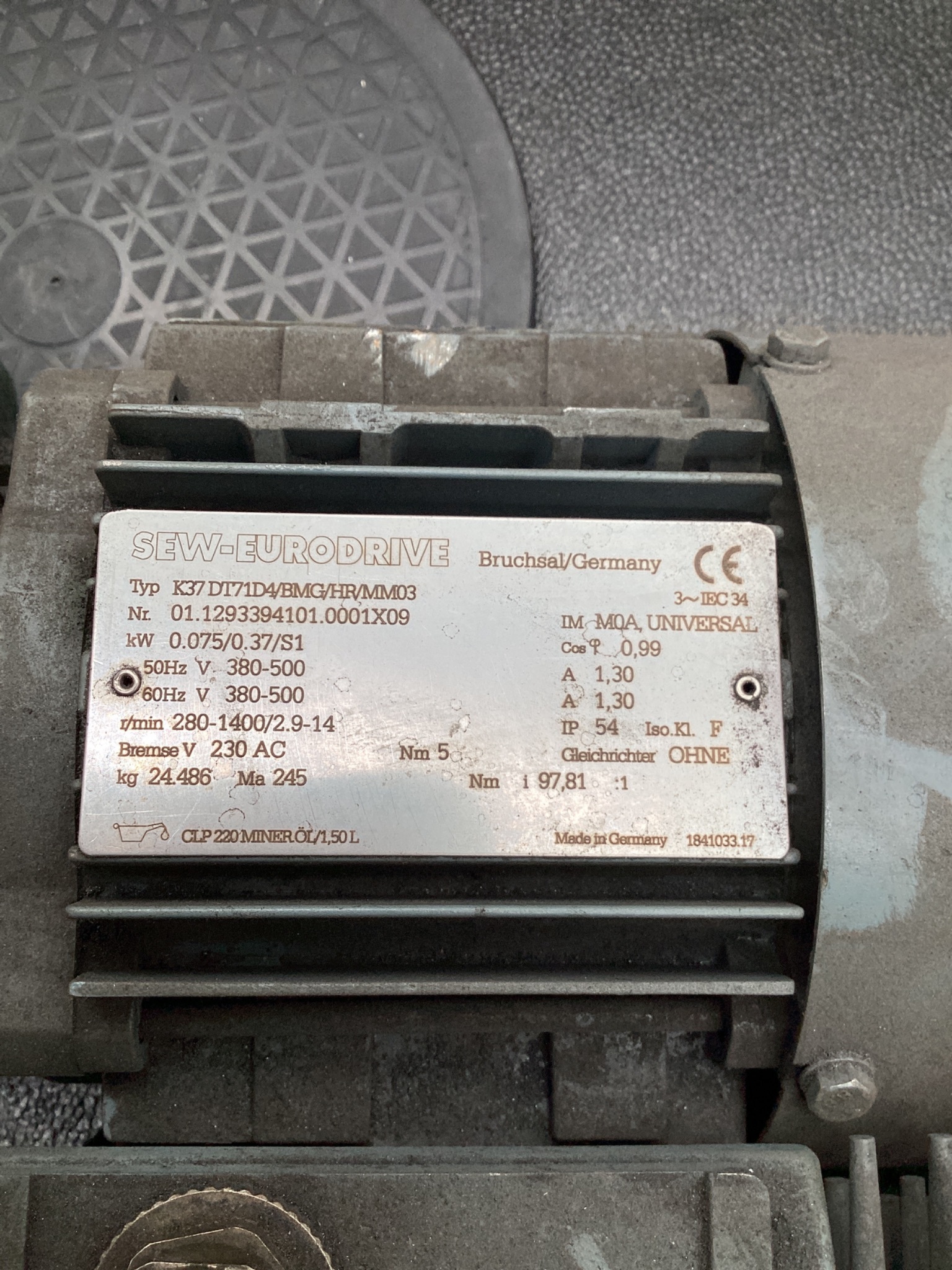 SEW-EURODRIVE K37 DT71D4/BMG/HR/MM03 HELICAL-BEVEL GEAR MOTOR USED 6