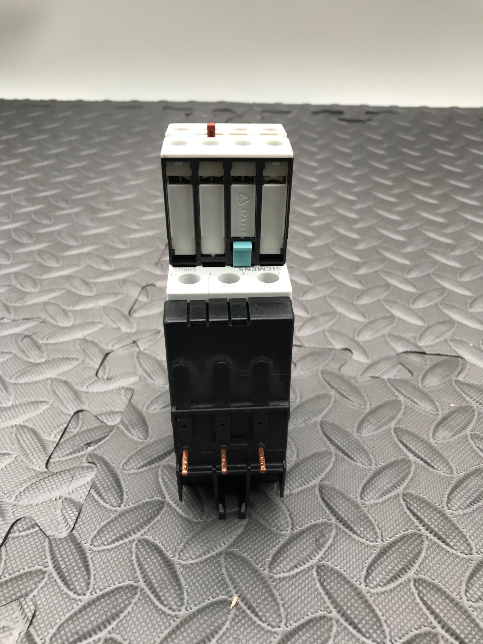 SIEMENS GB14048.5-2001 AUXILIARY SWITCH BLOCK 3RH1921-1FA22 USED 3