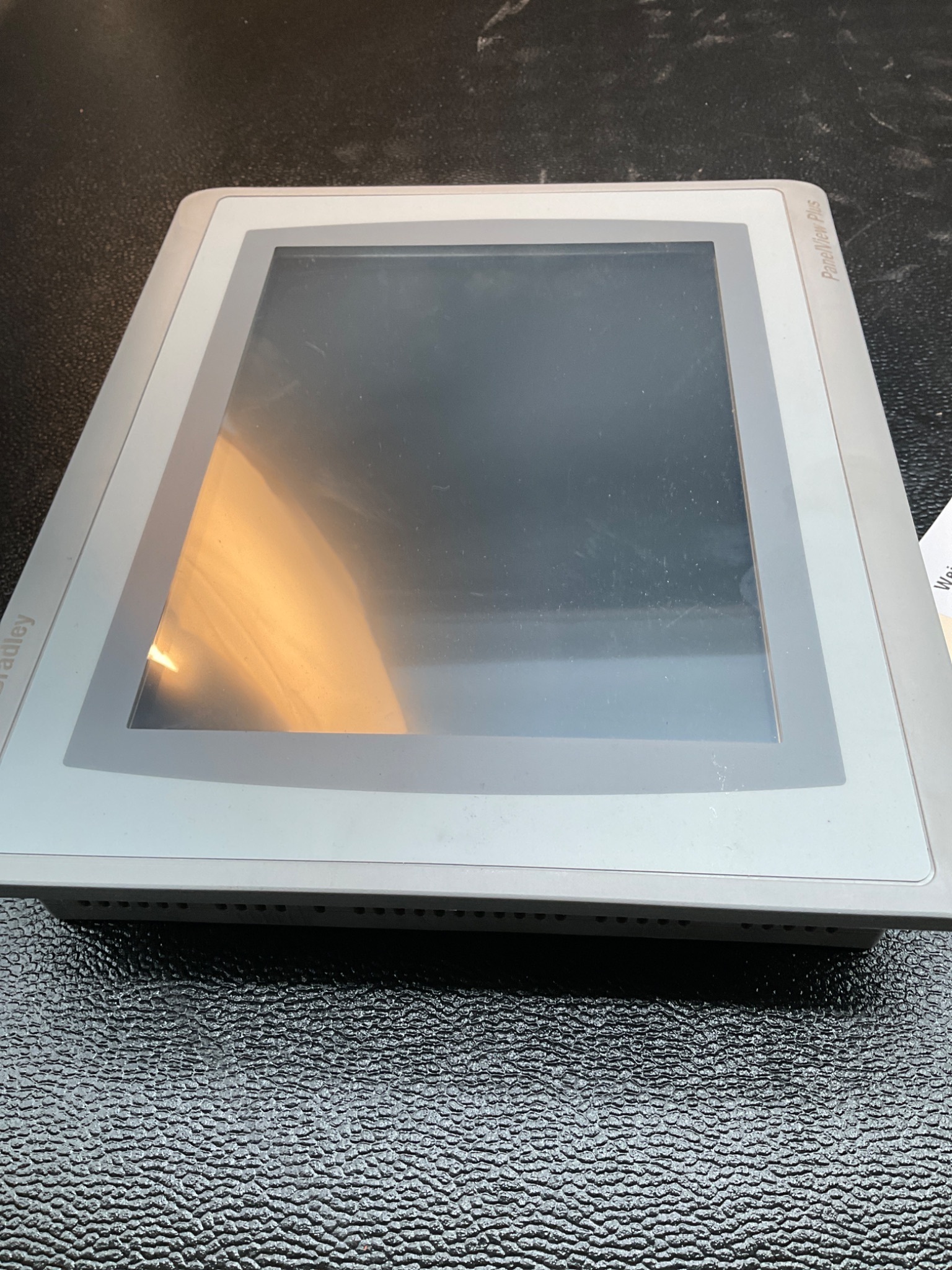 ALLEN BRADLEY 2711P-T10C21D8S PANELVIEW PLUS 7 10.4IN HMI USED 2