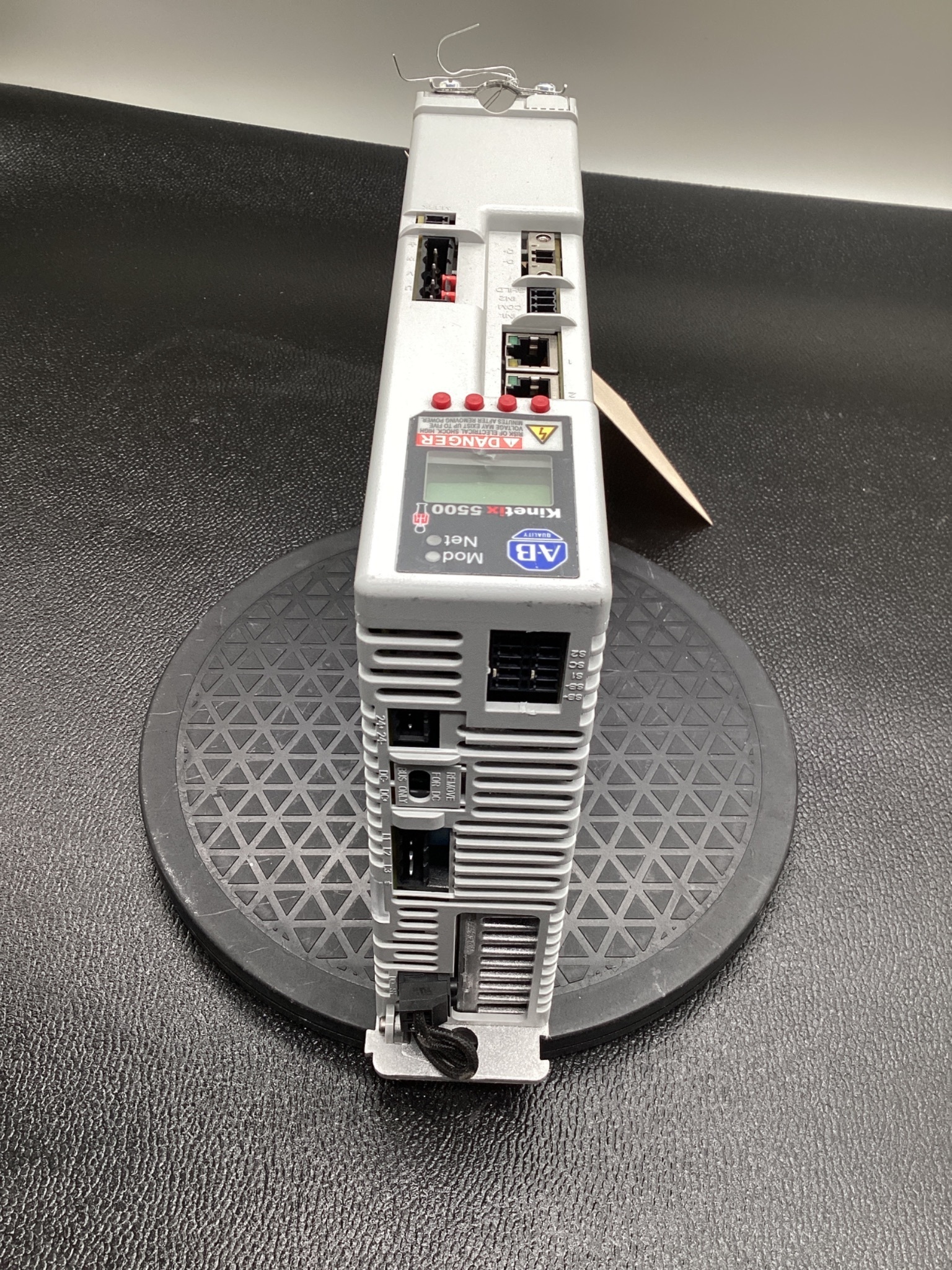 ALLEN BRADLEY 2198-H015-ERS KINETIX 5500 SERVO DRIVE 12.5A USED 2