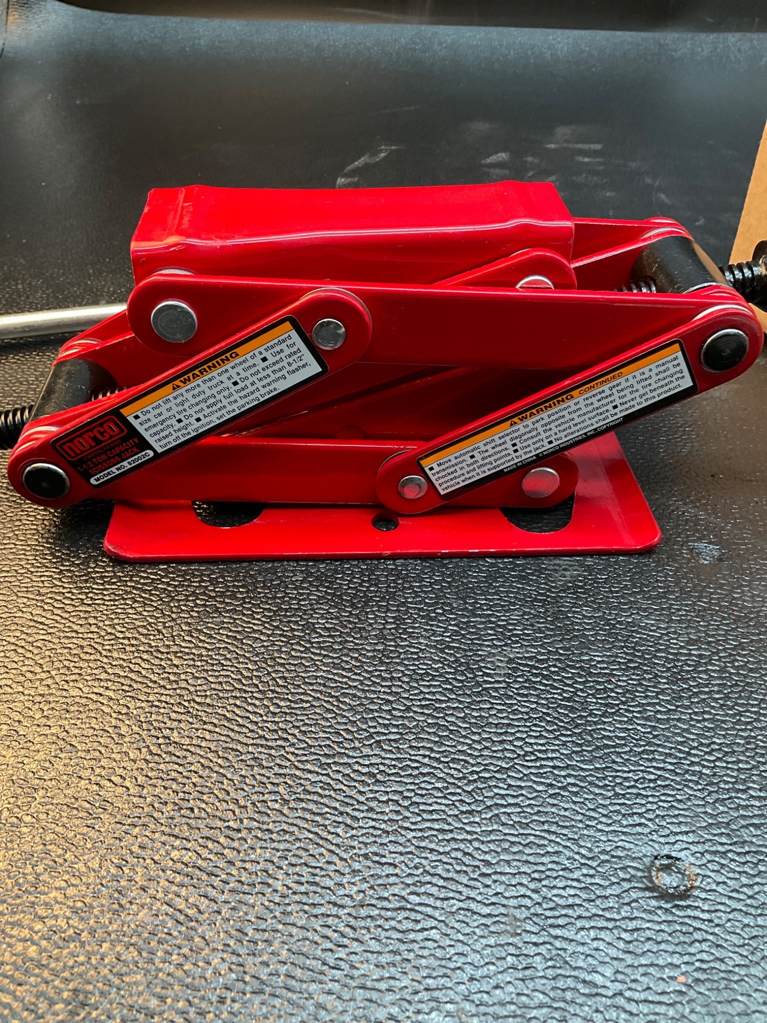 NORCO 82002C 1.5 TON SCISSORS JACK WITH CRANK HANDLE NEW 3