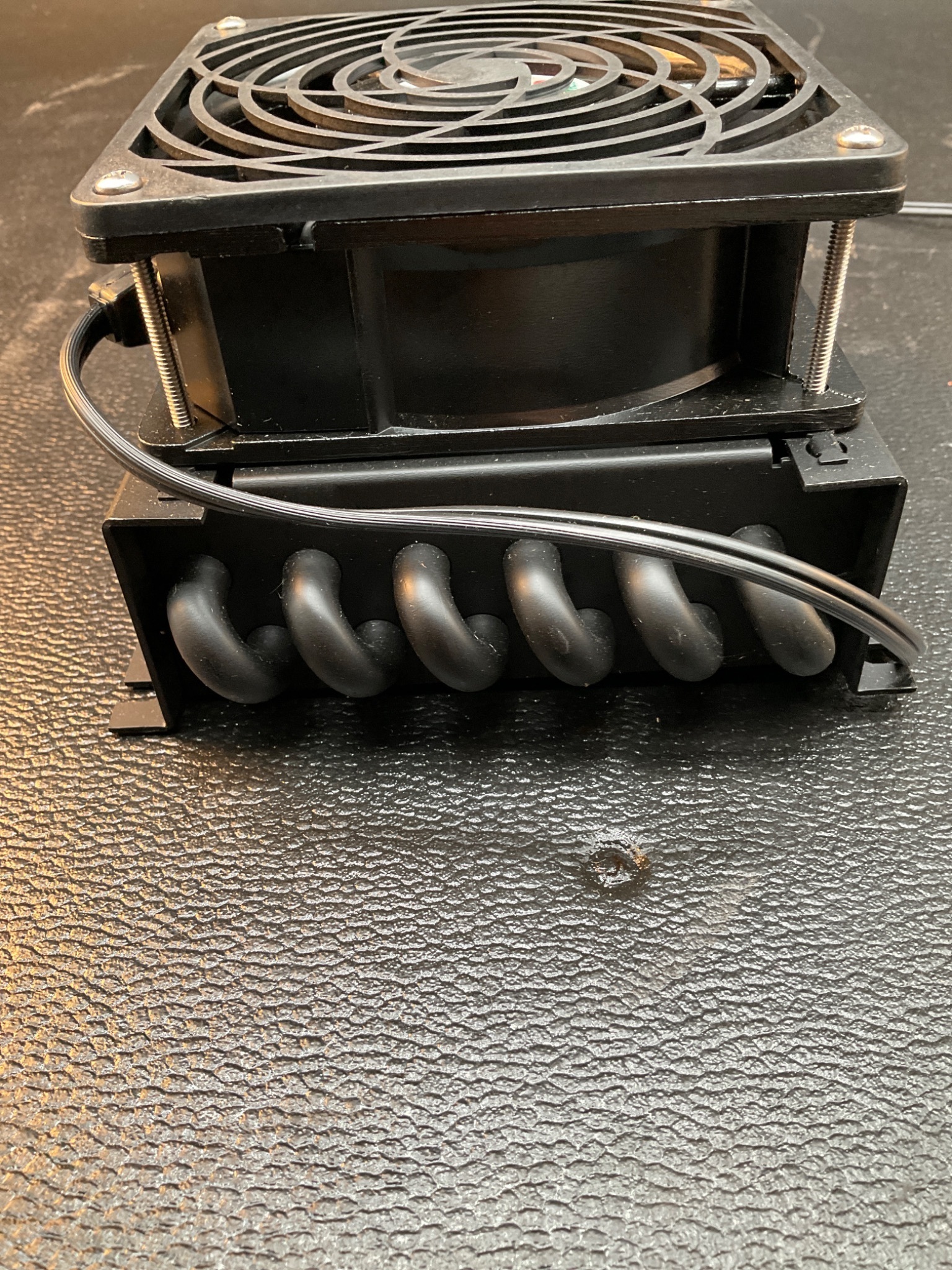 LYTRON 6110G1SB COPPER TUBE-FIN HEAT EXCHANGER 430W USED 6