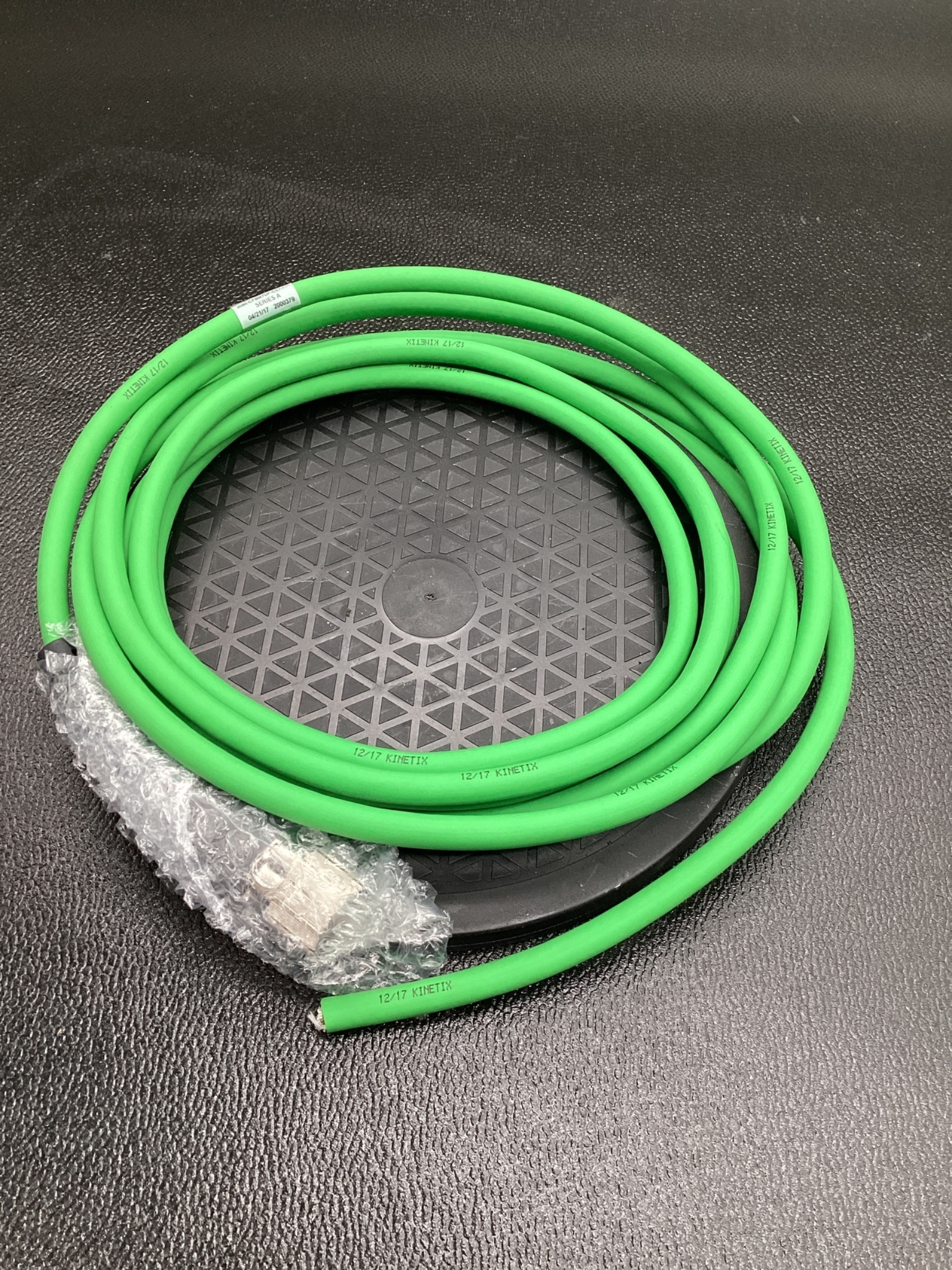 ALLEN BRADLEY 2090-CFBM7DF-CEAA05 MOTOR FEEDBACK CABLE 5M NEW 1