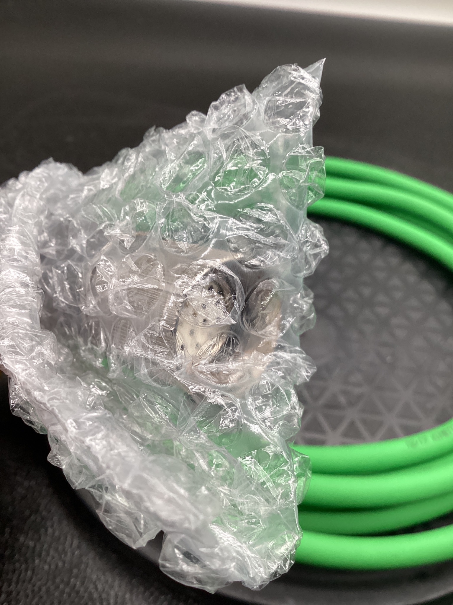 ALLEN BRADLEY 2090-CFBM7DF-CEAA05 MOTOR FEEDBACK CABLE 5M NEW 2