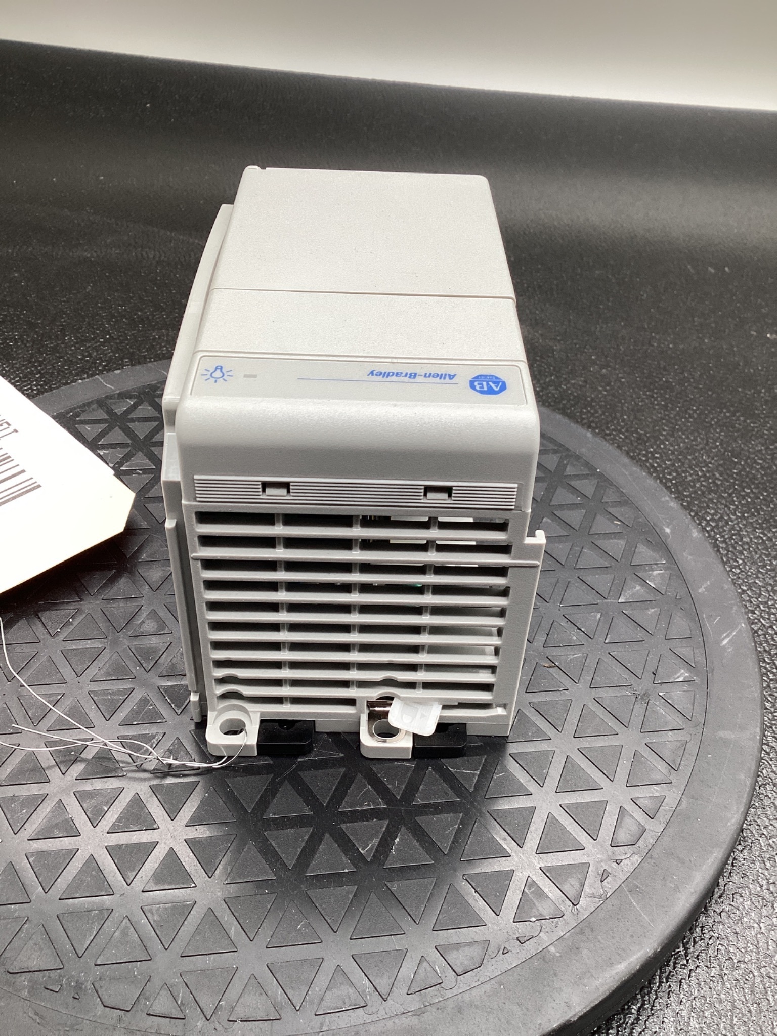 ALLEN BRADLEY 1769-PA2 COMPACTLOGIX AC POWER SUPPLY 85–265V USED 2
