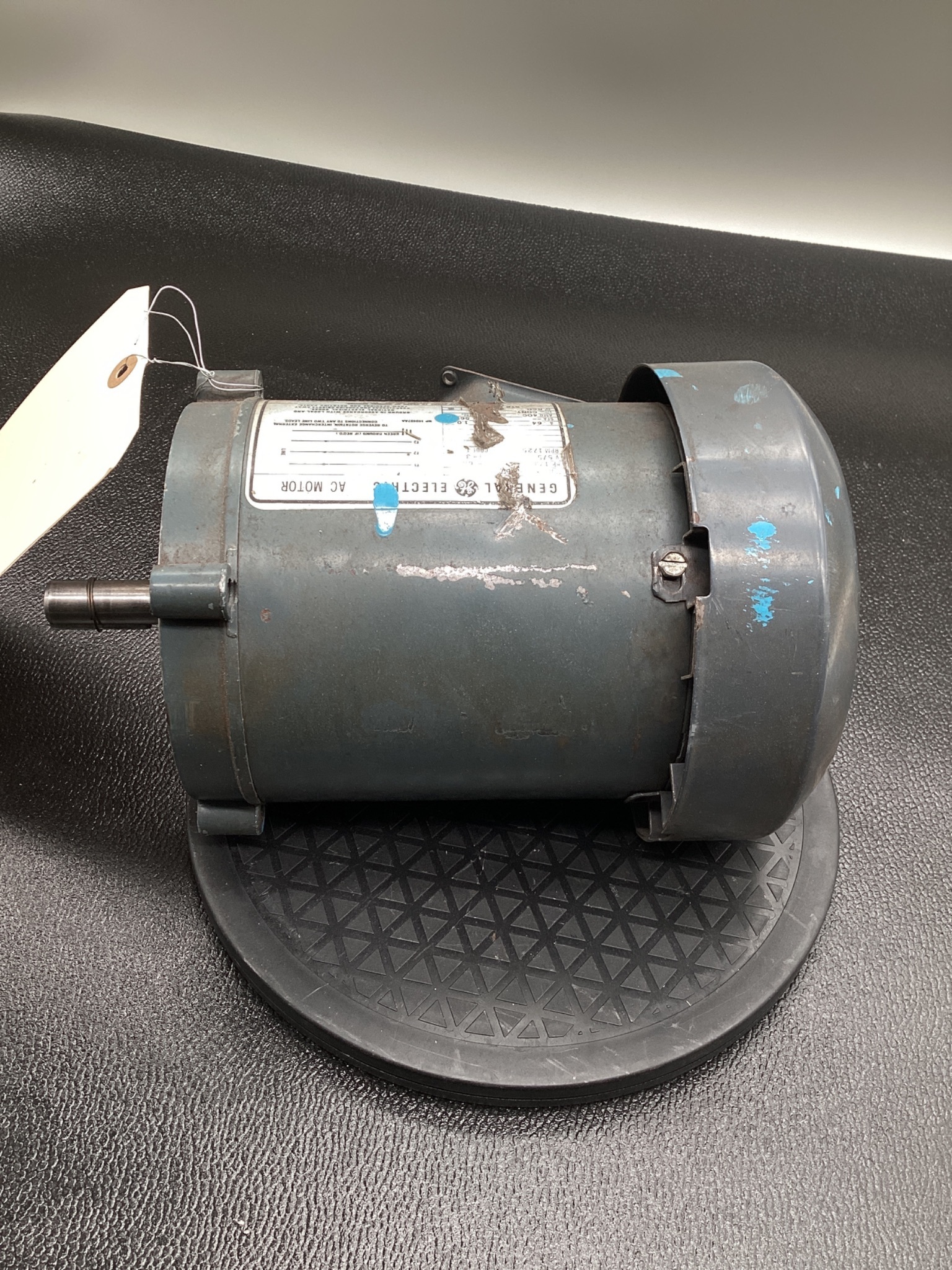 GENERAL ELECTRIC 5K33KN67 1/3HP 575V 3PH AC MOTOR 56C TEFC USED 2