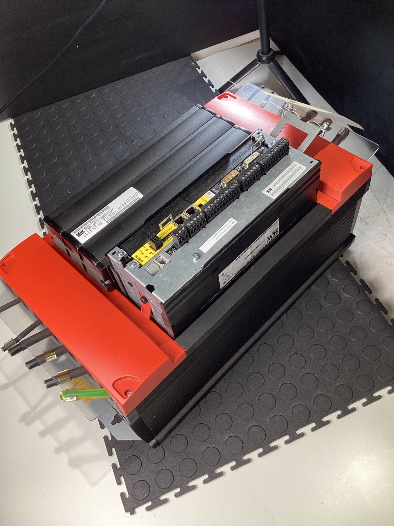 SEW EURODRIVE MDX60A0370-503-4-00 Movidrive A Frequency Inverter 185kW 500V USED 0