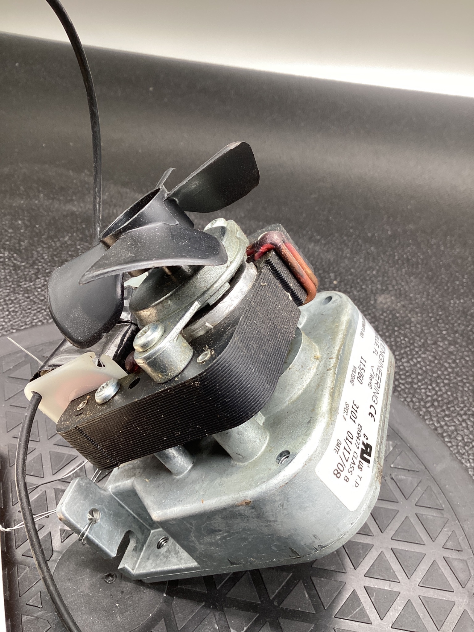 REX ENGINEERING E69477 CLASS B AC GEAR MOTOR 115V 5.75:1 RATIO USED 4