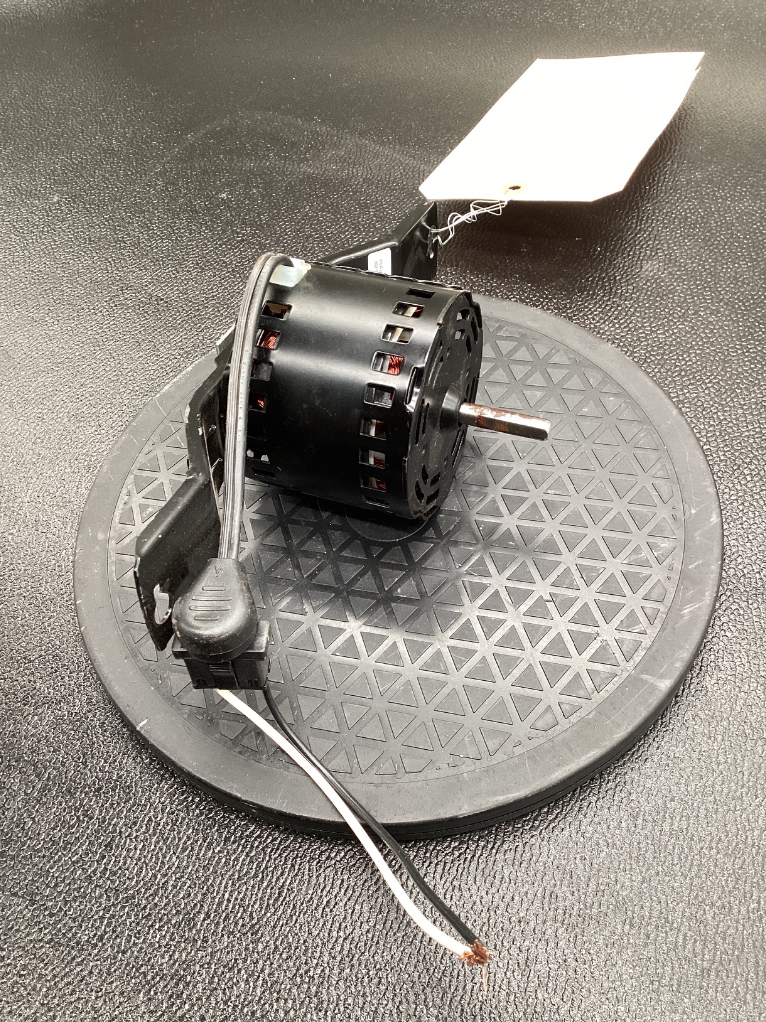 BROAN-NUTONE JA2P258N+ VENT FAN MOTOR 120V 1.6A CW ROTATION USED 1