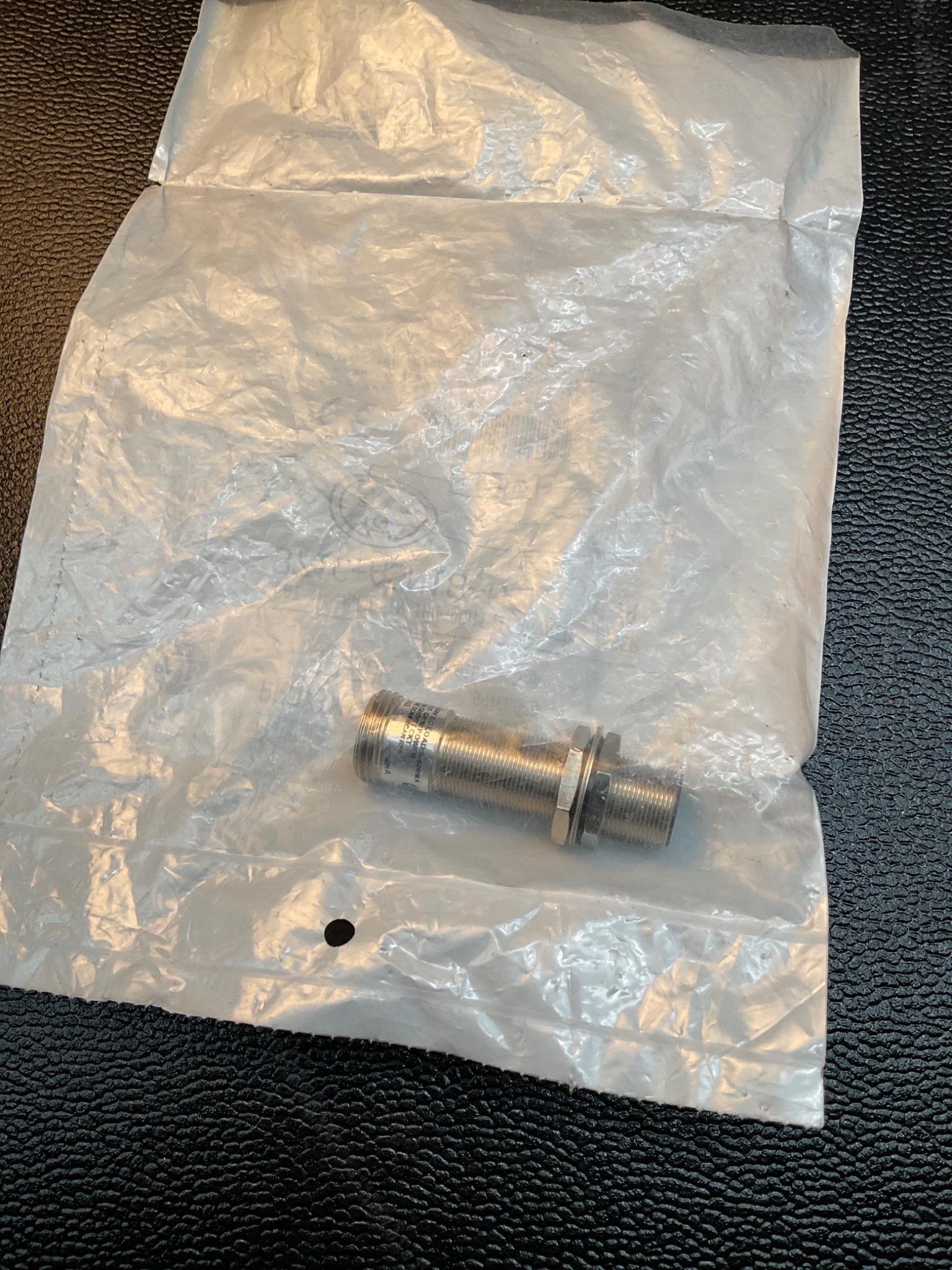 ALLEN BRADLEY 871C-A5N18-N3 INDUCTIVE PROXIMITY SENSOR 18MM BARREL 2