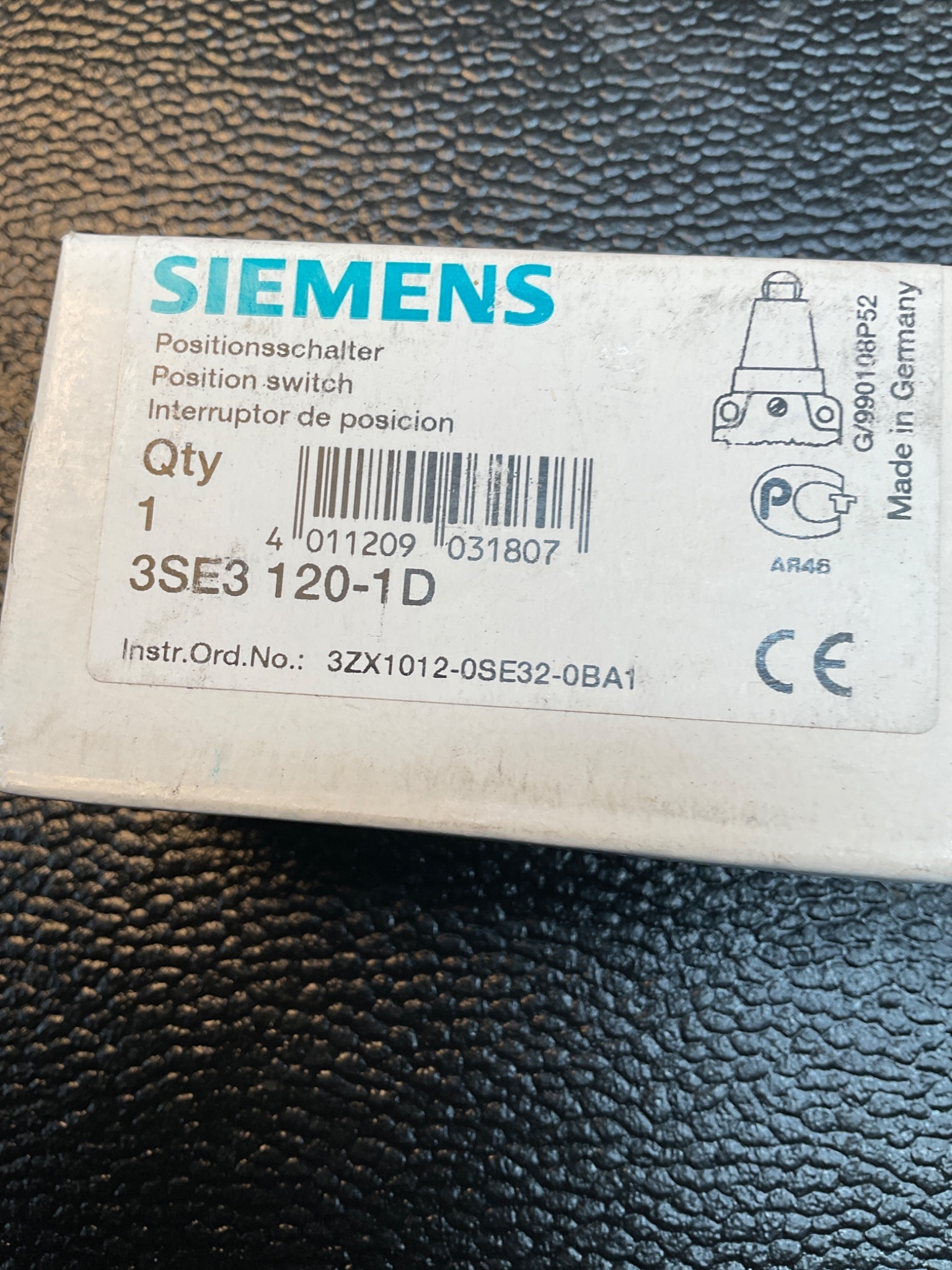 SIEMENS 3SE3 120-1D HEAVY-DUTY LIMIT SWITCH SNAP ACTION CONTACTS 2