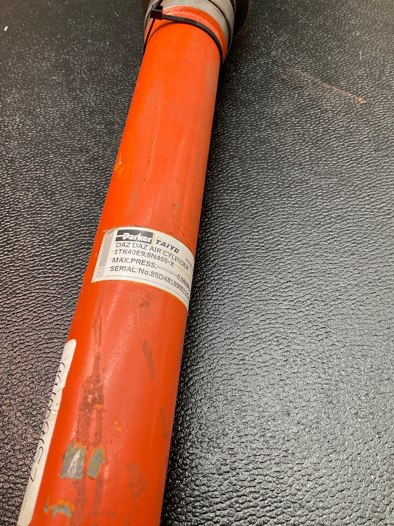 PARKER 1TK40E9.8N465-X PNEUMATIC CYLINDER 40MM BORE 465MM STROKE USED 6
