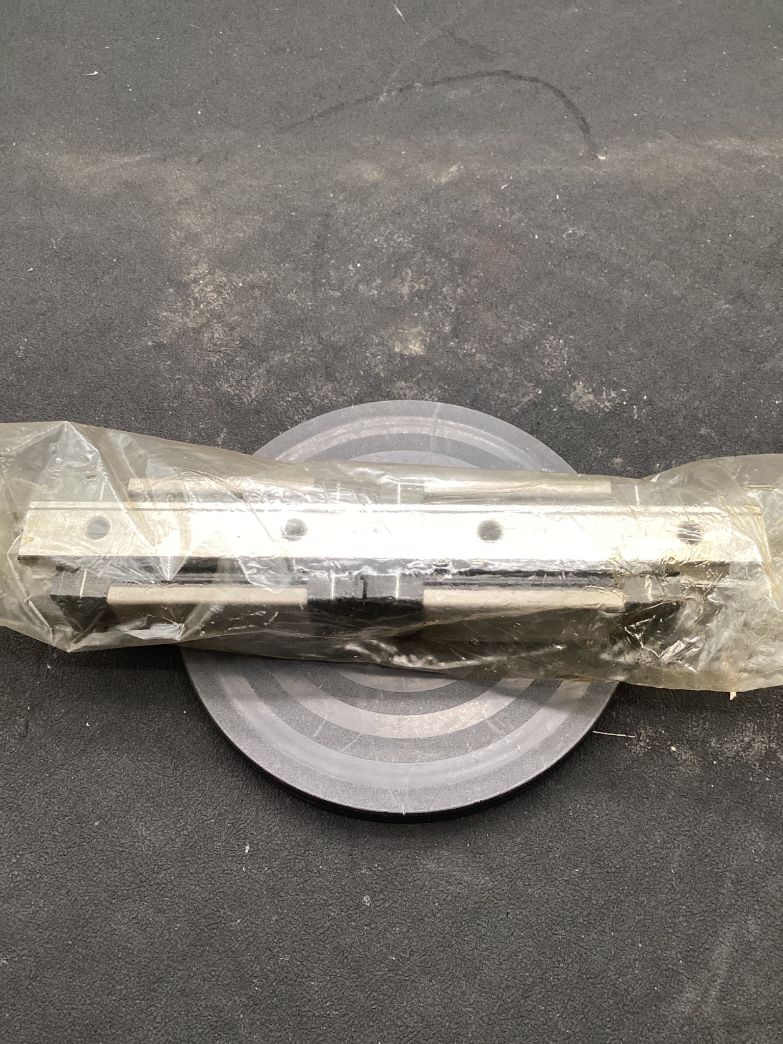 THK SHS30R2QZSS+300L LINEAR GUIDE USED 2