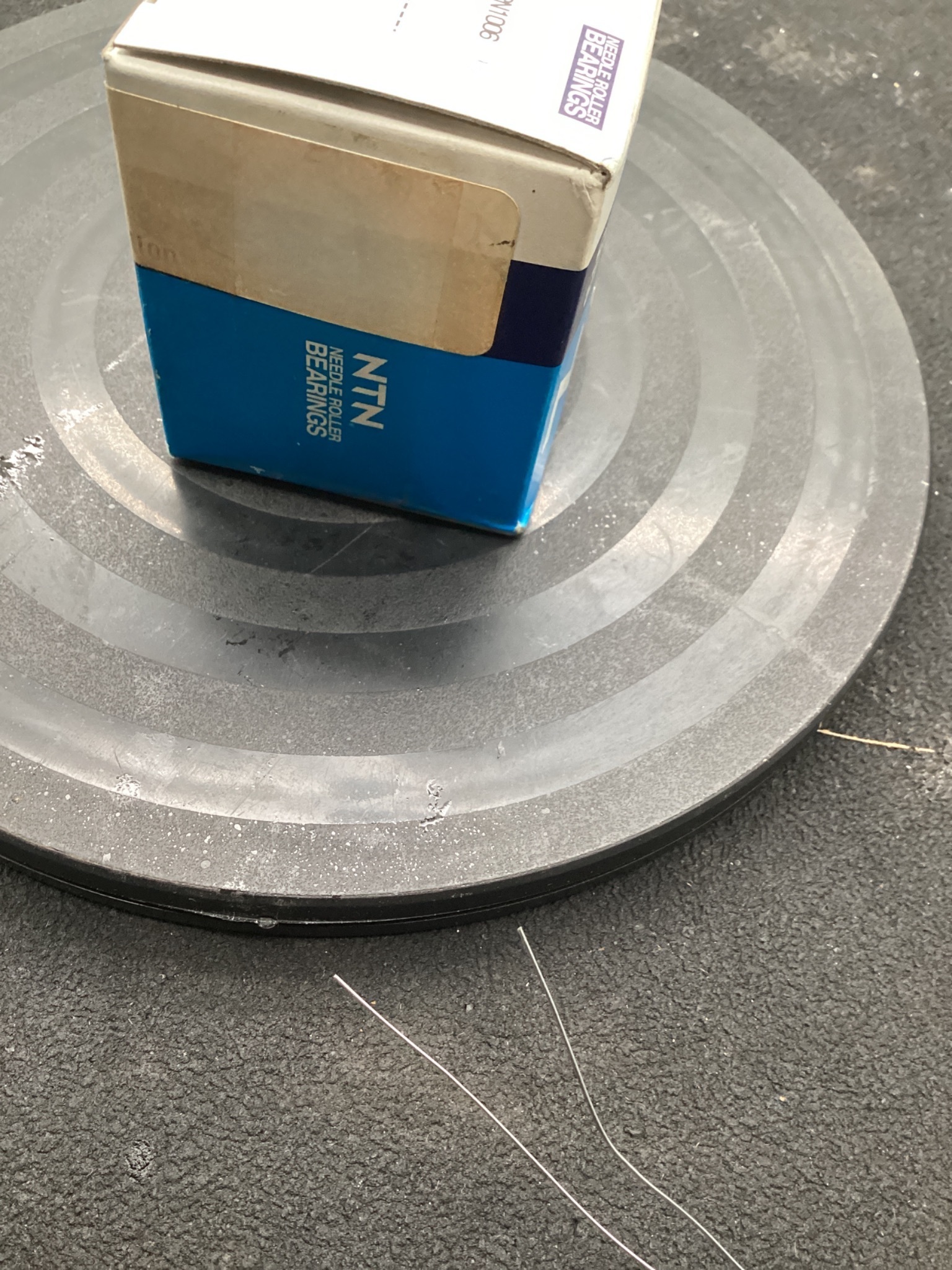 NTN KRVT47LL CAM FOLLOWER STUD TYPE TRACK ROLLER BEARING NEW 1