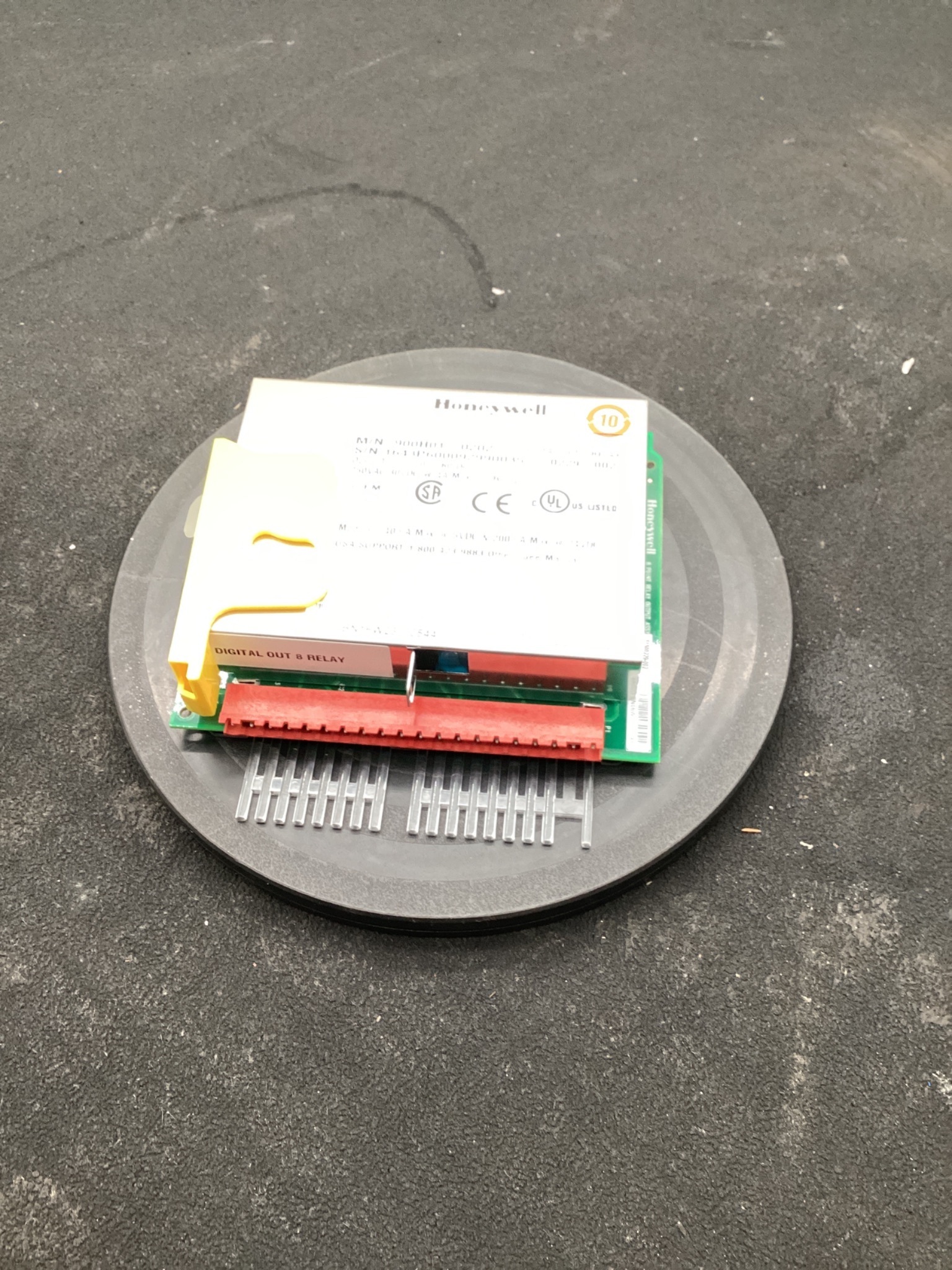 HONEYWELL 900H01-0202 DIGITAL OUTPUT RELAY MODULE 8CH NEW 2