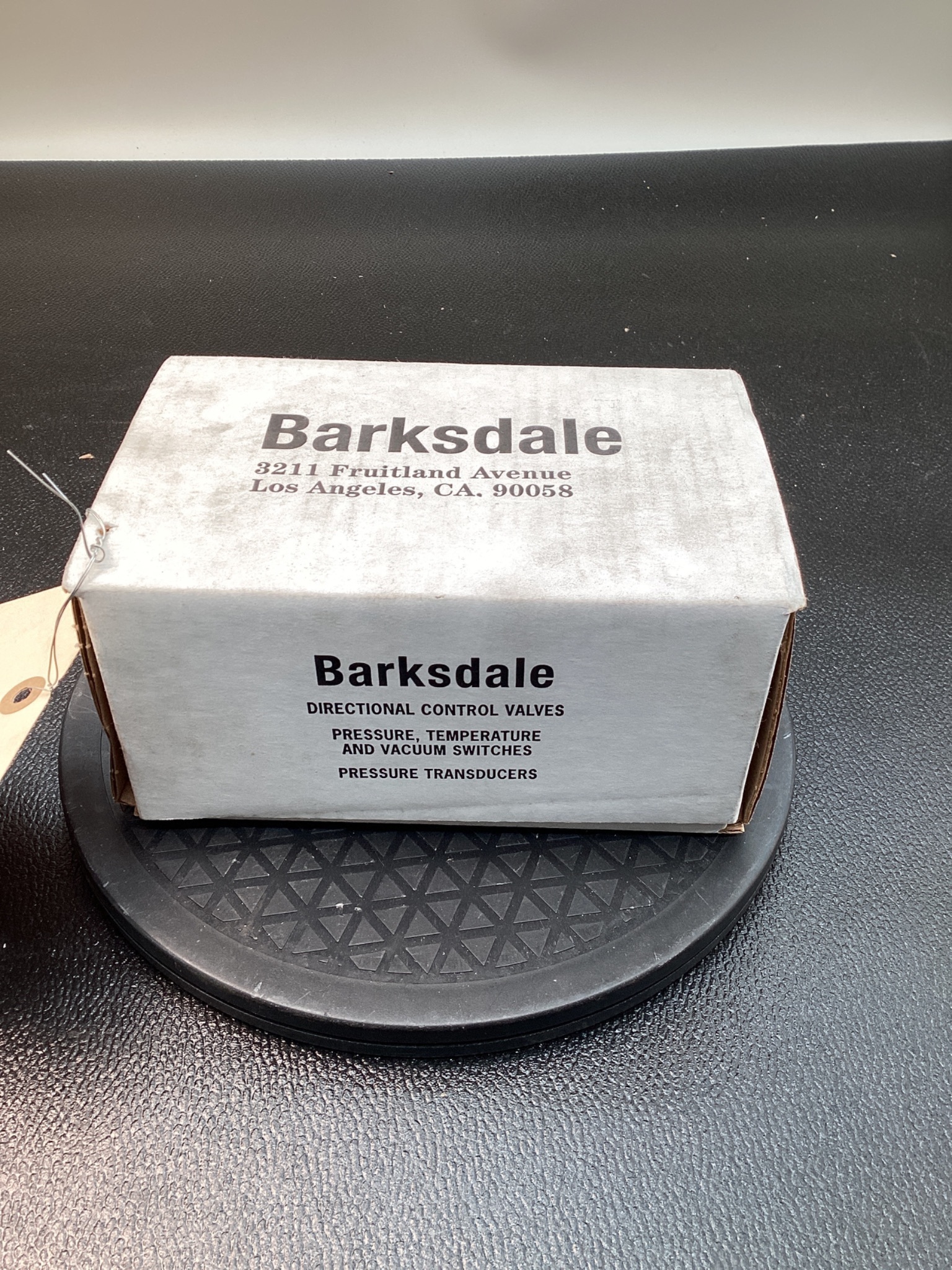 BARKSDALE DPD1T-H18SS DIFFERENTIAL PRESSURE SWITCH 0.4–18 PSI NEW 1
