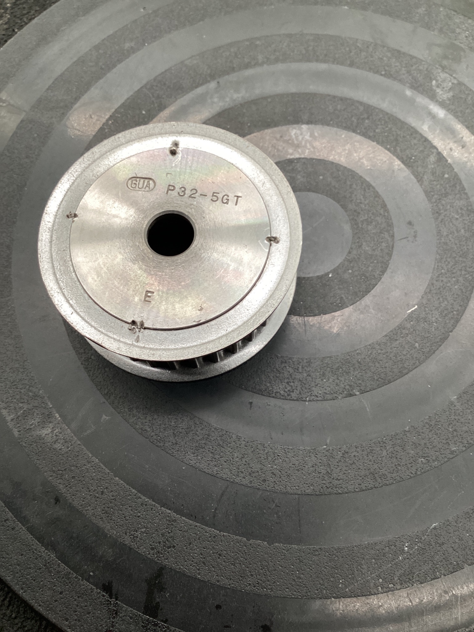 GUA P32-5GT-15-33F TIMING BELT PULLEY 32T 5MM PITCH NEW 2