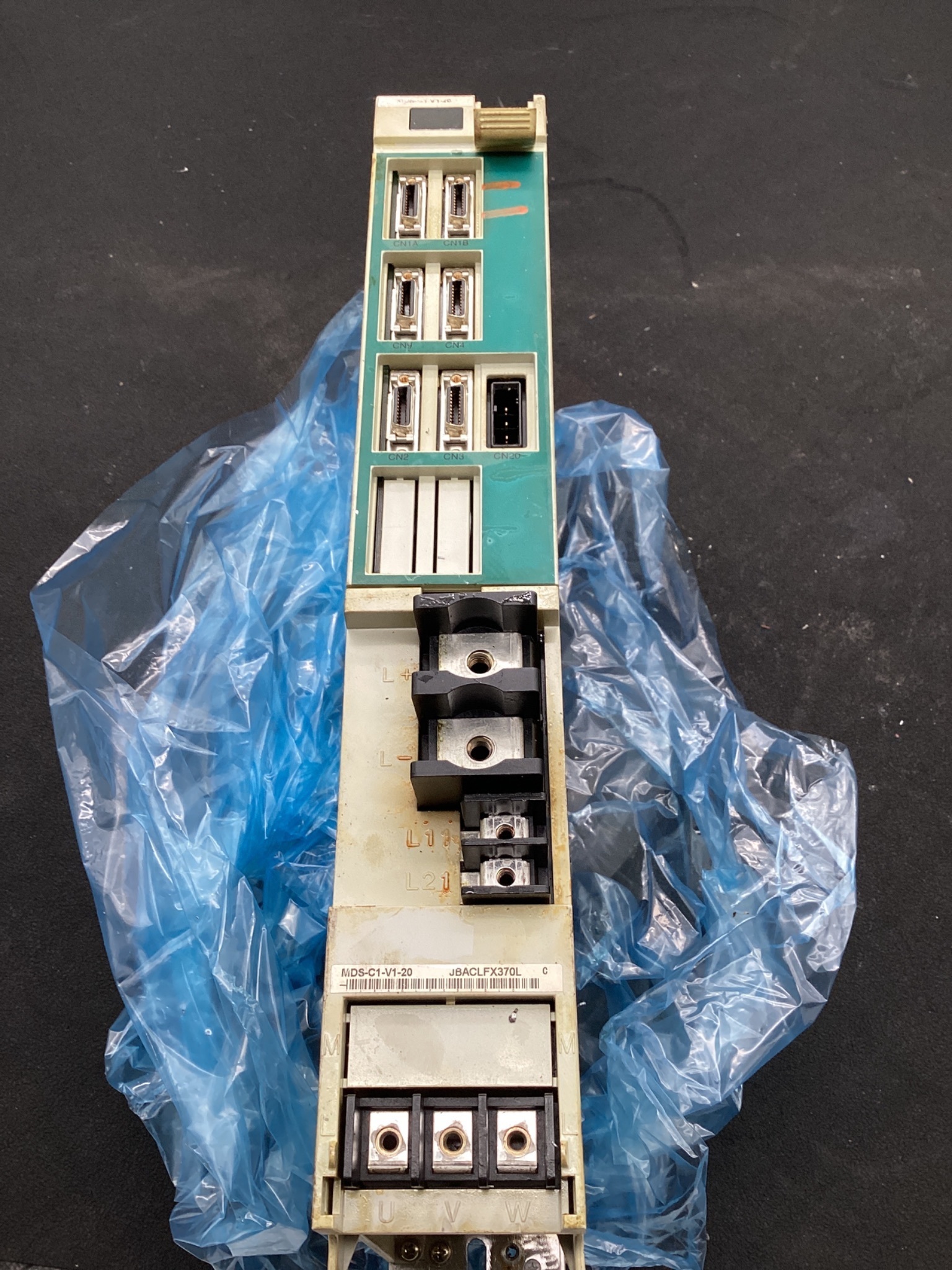 MITSUBISHI MDS-C1-V2-09 CNC SERVO DRIVE MODULE USED 1