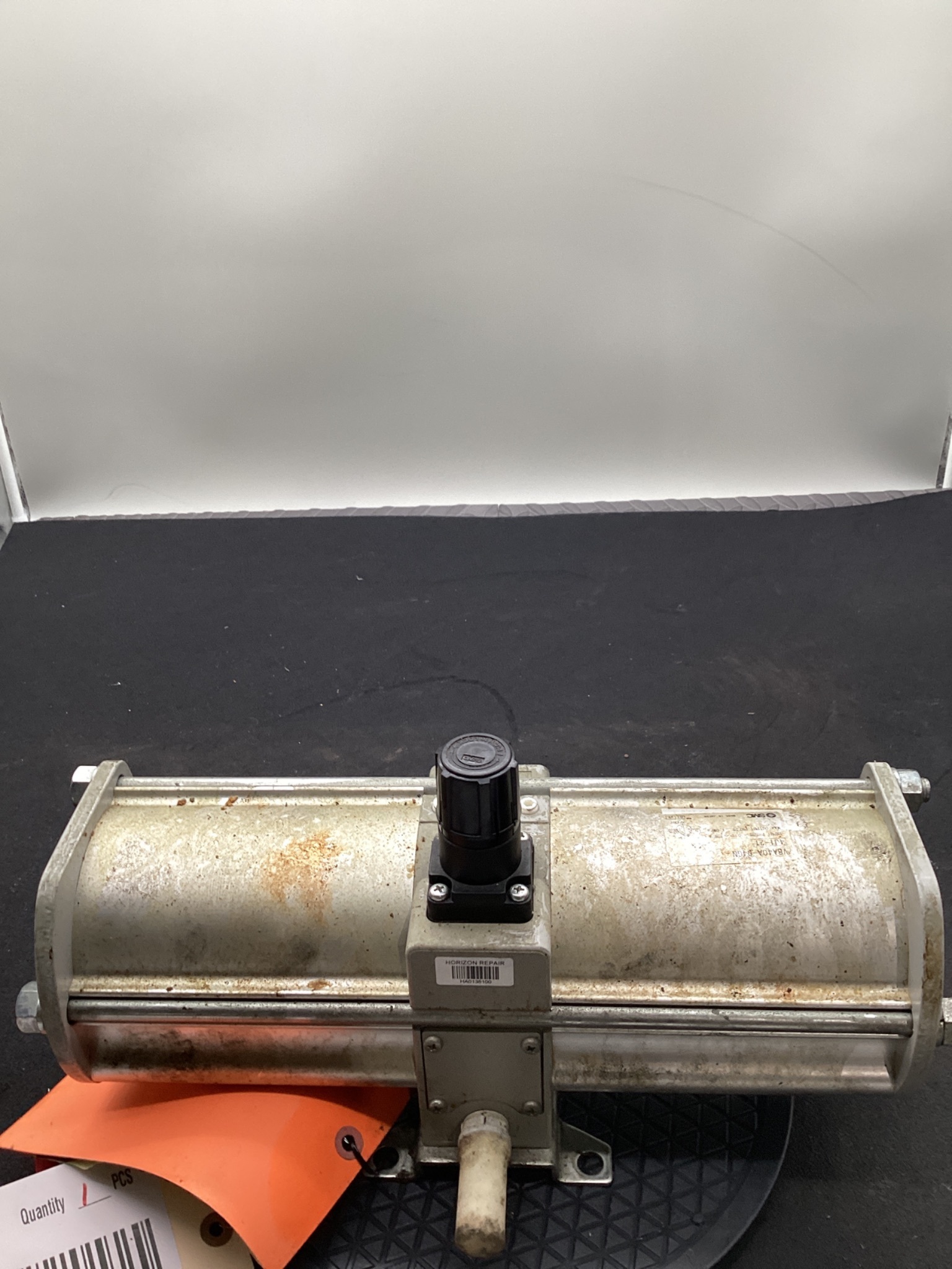 SMC VBA40A-04GN BOOSTER REGULATOR 1/2IN 145PSI USED 1