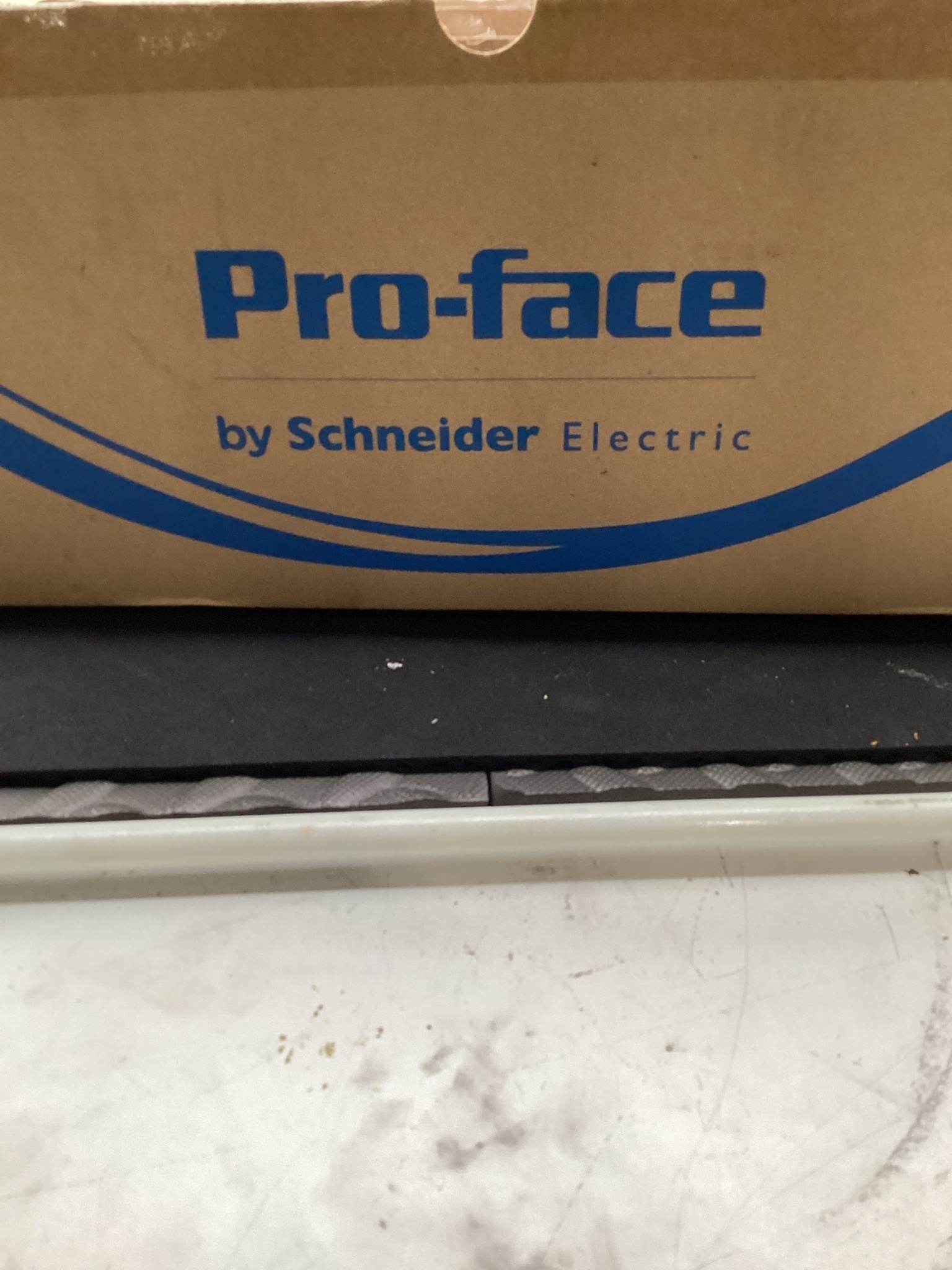 PRO-FACE PFXGP4501TADW 10.4IN HMI TOUCHSCREEN PANEL USED 2