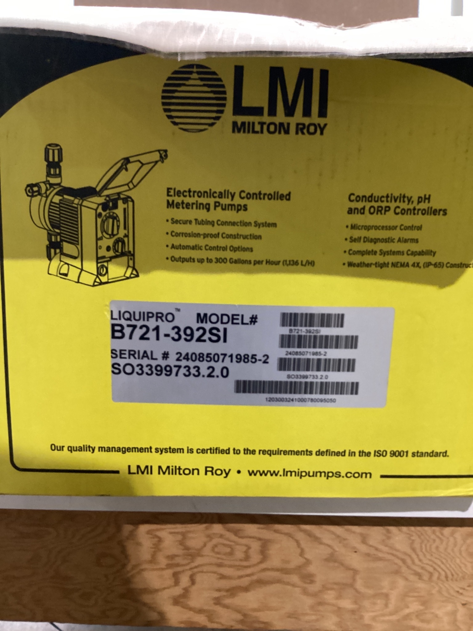 LMI B721-392SI CHEMICAL METERING PUMP 2.5GPH 100PSI 115V USED 3