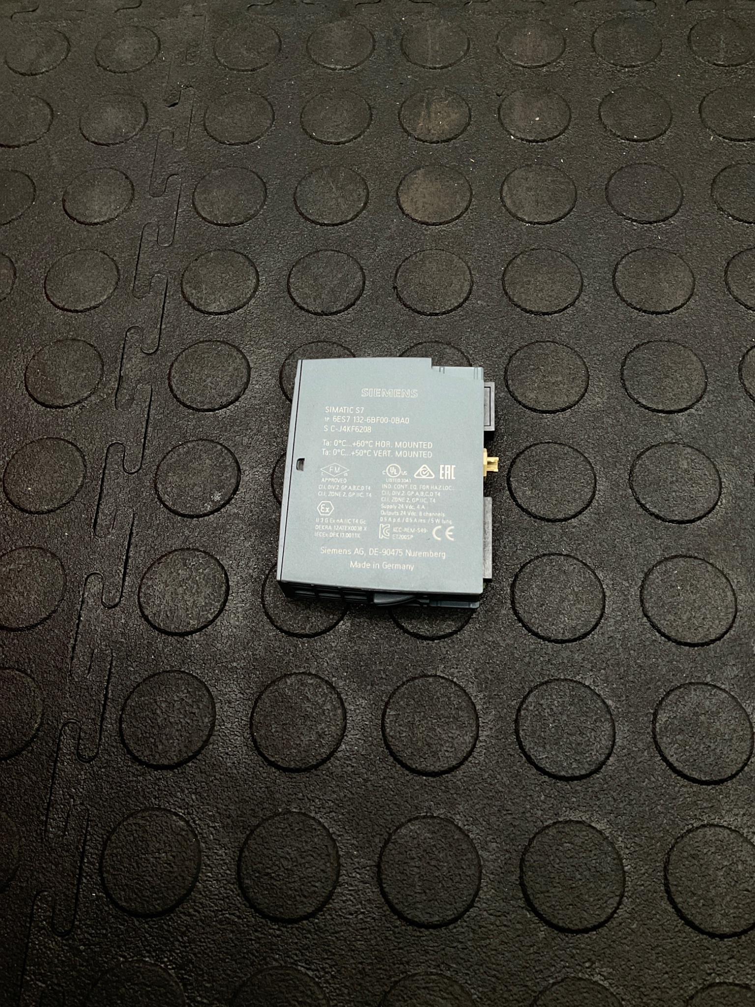 SIEMENS 6ES7 132-6BF00-0BA0 Simatic S7 Digital Output Module USED 1