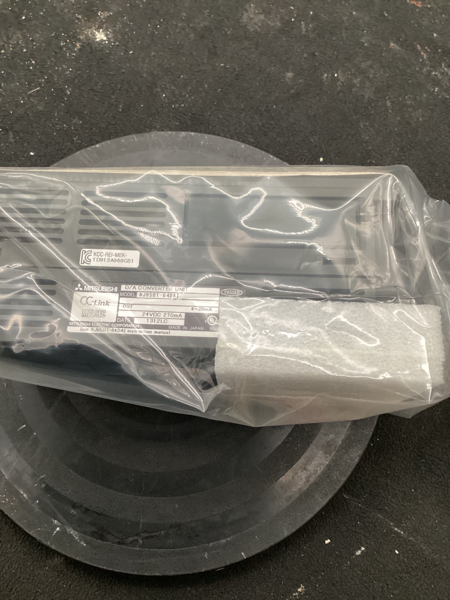 MITSUBISHI AJ65BT-64DAI ANALOG OUTPUT MODULE NEW 2