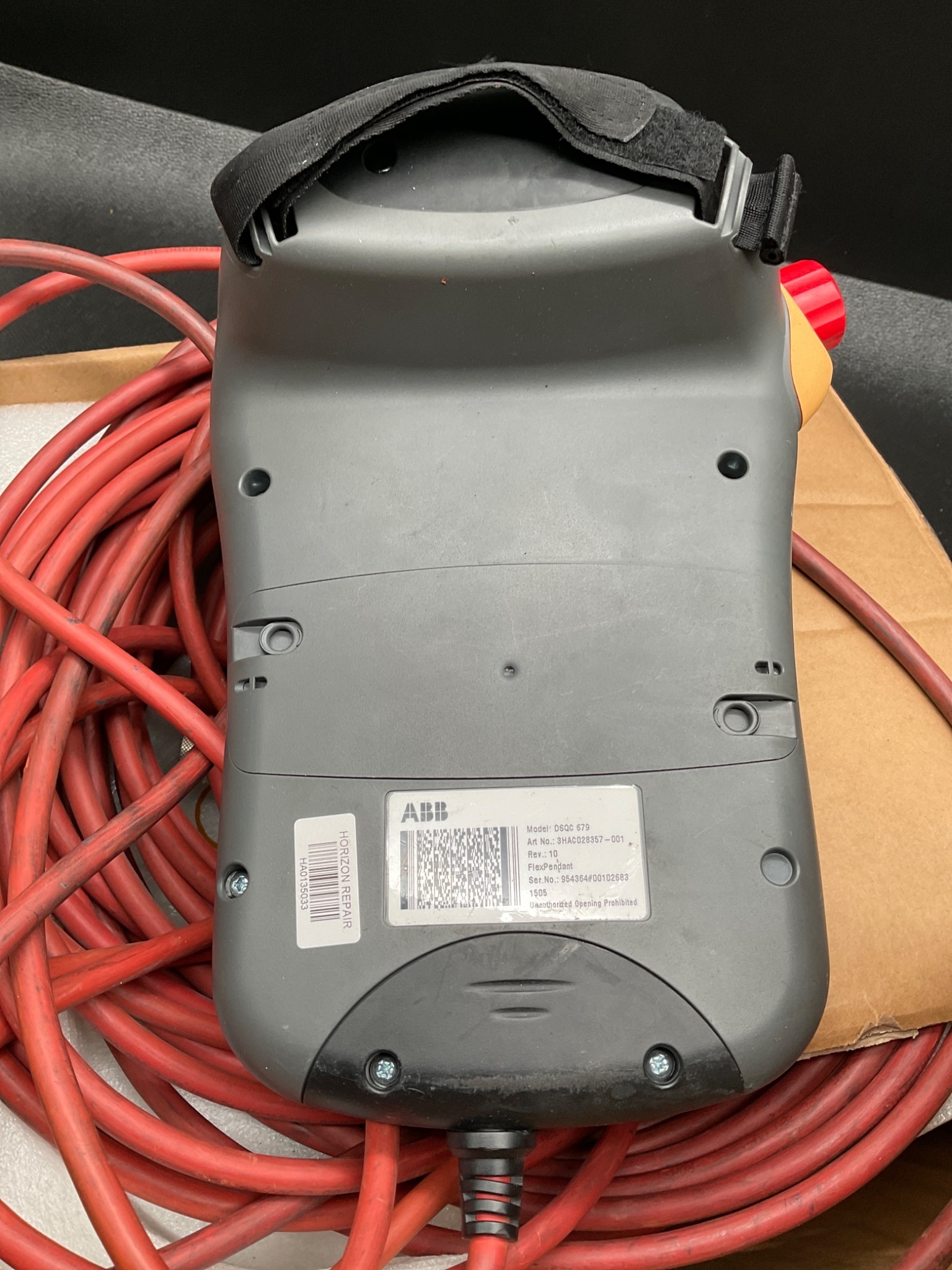 ABB 3HAC028357-001 DSQC 679 IRC5 TEACH PENDANT USED 5
