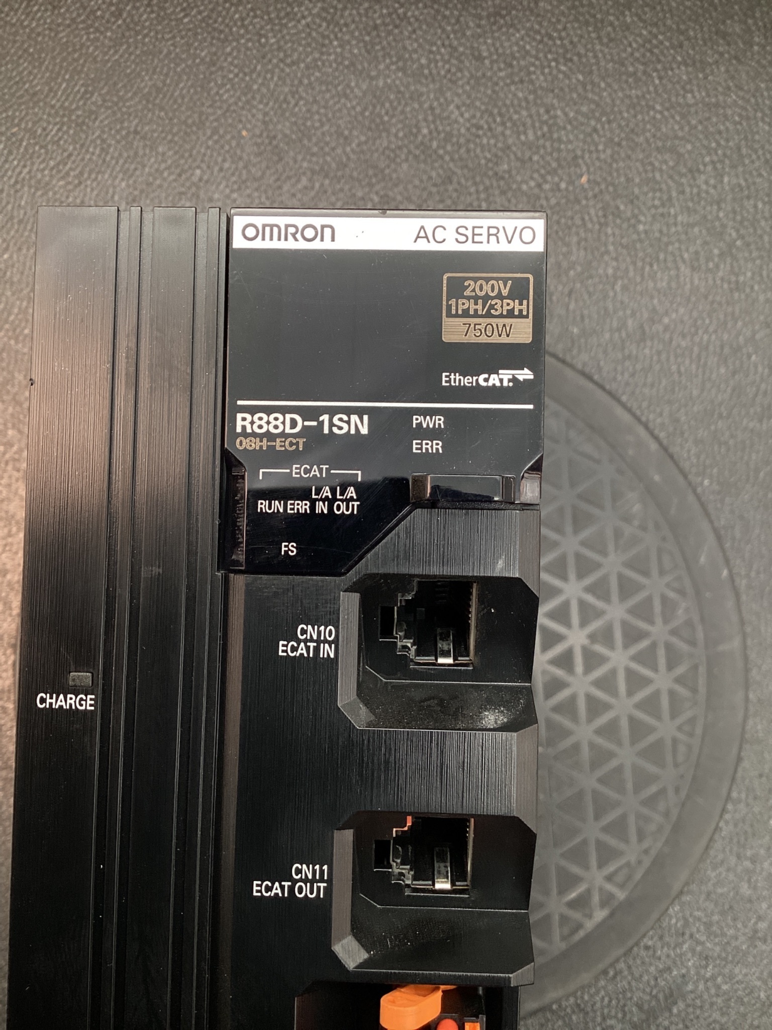 OMRON R88D-1SN08H-ECT AC SERVO DRIVE USED 1