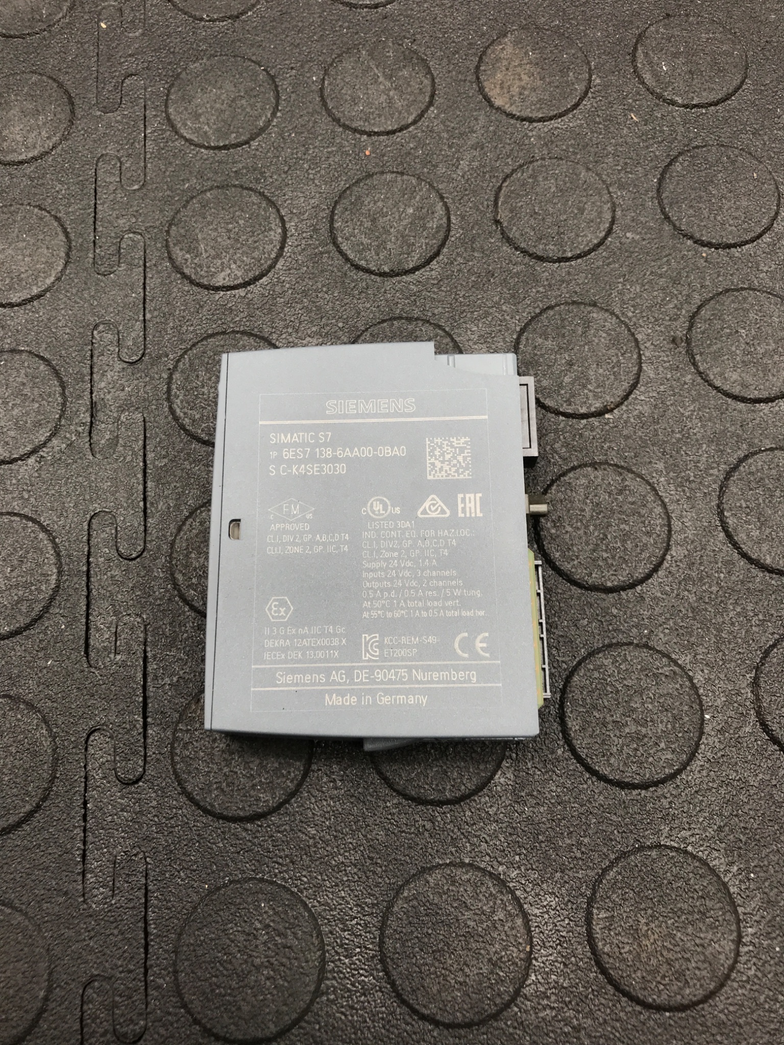 SIEMENS 6ES7 138-6AA00-0BA0 Simatic S7 Communications Module USED 1