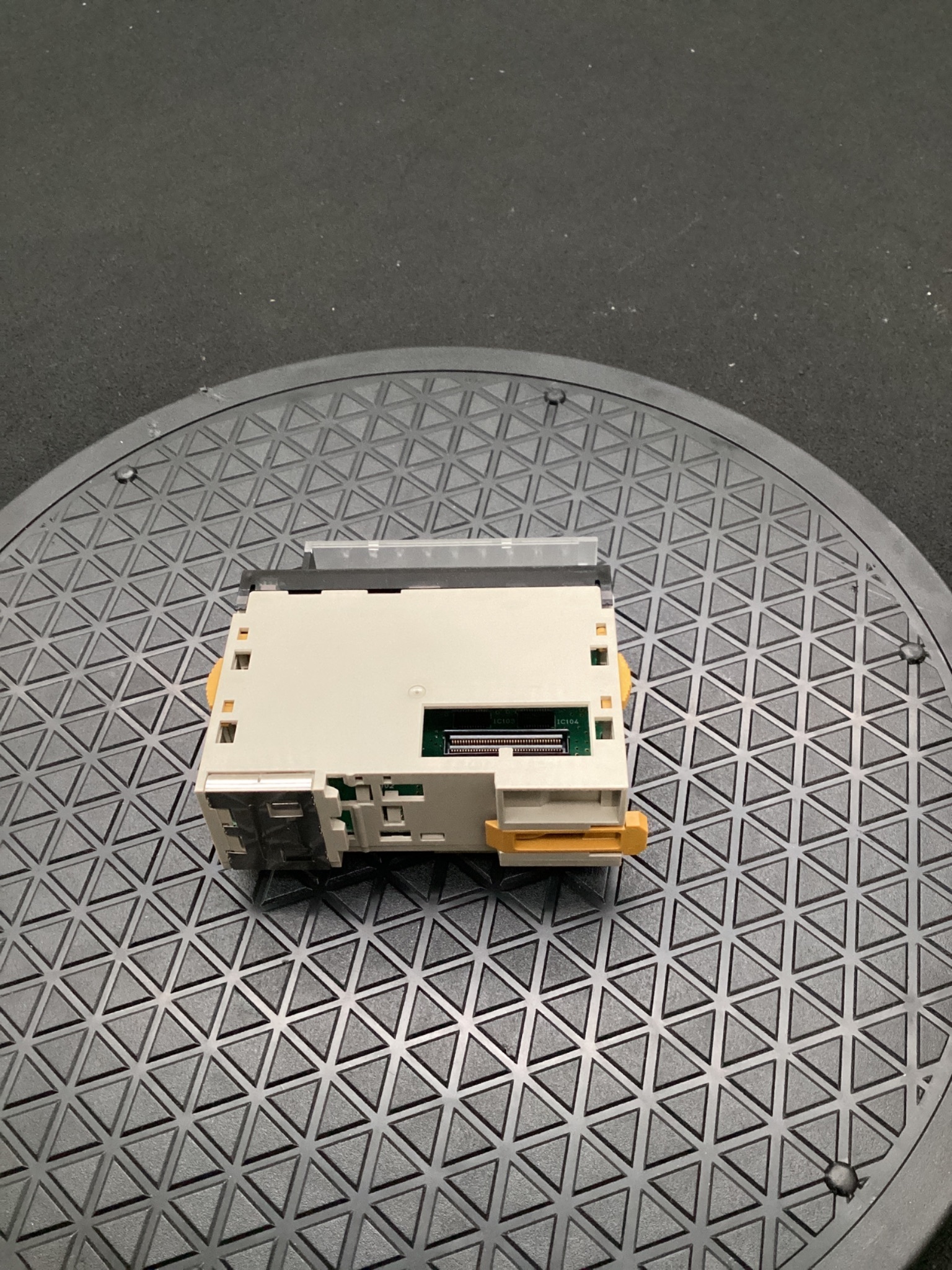 OMRON CJ1W-ID211 DIGITAL INPUT MODULE 24VDC 16PT PNP/NPN NEW 1