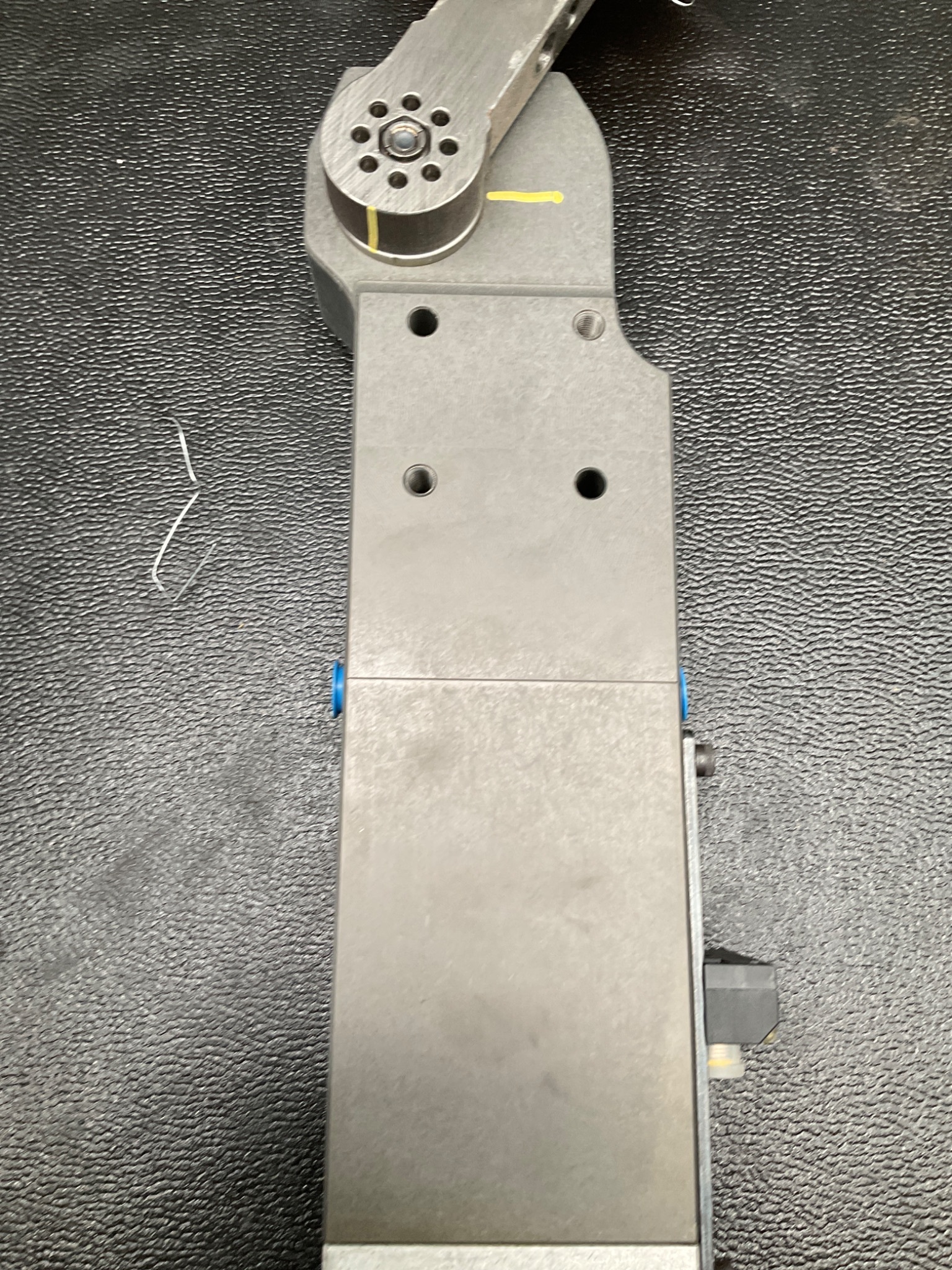 BTM 779802A PNEUMATIC POWER CLAMP USED 4