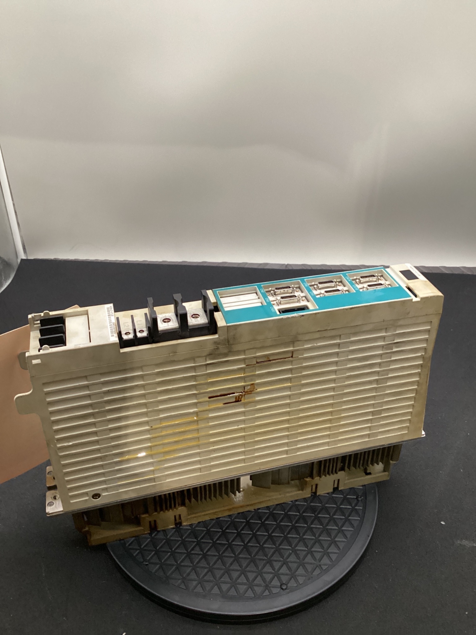 MITSUBISHI MDS-C1-V1-20 AC SERVO DRIVE 2.0KW SINGLE-AXIS USED 0