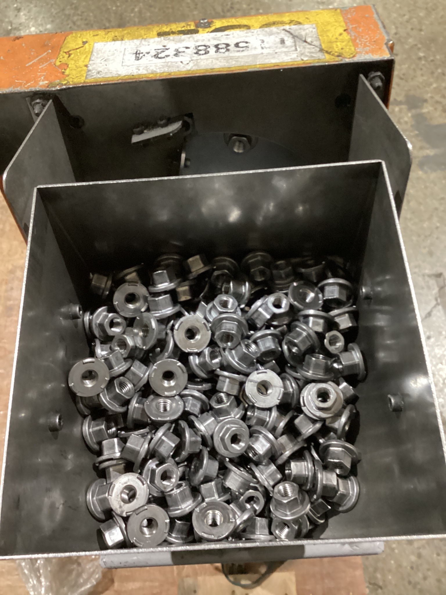 SEKI KOGYO NS-ARF PARTS FEEDER USED 2