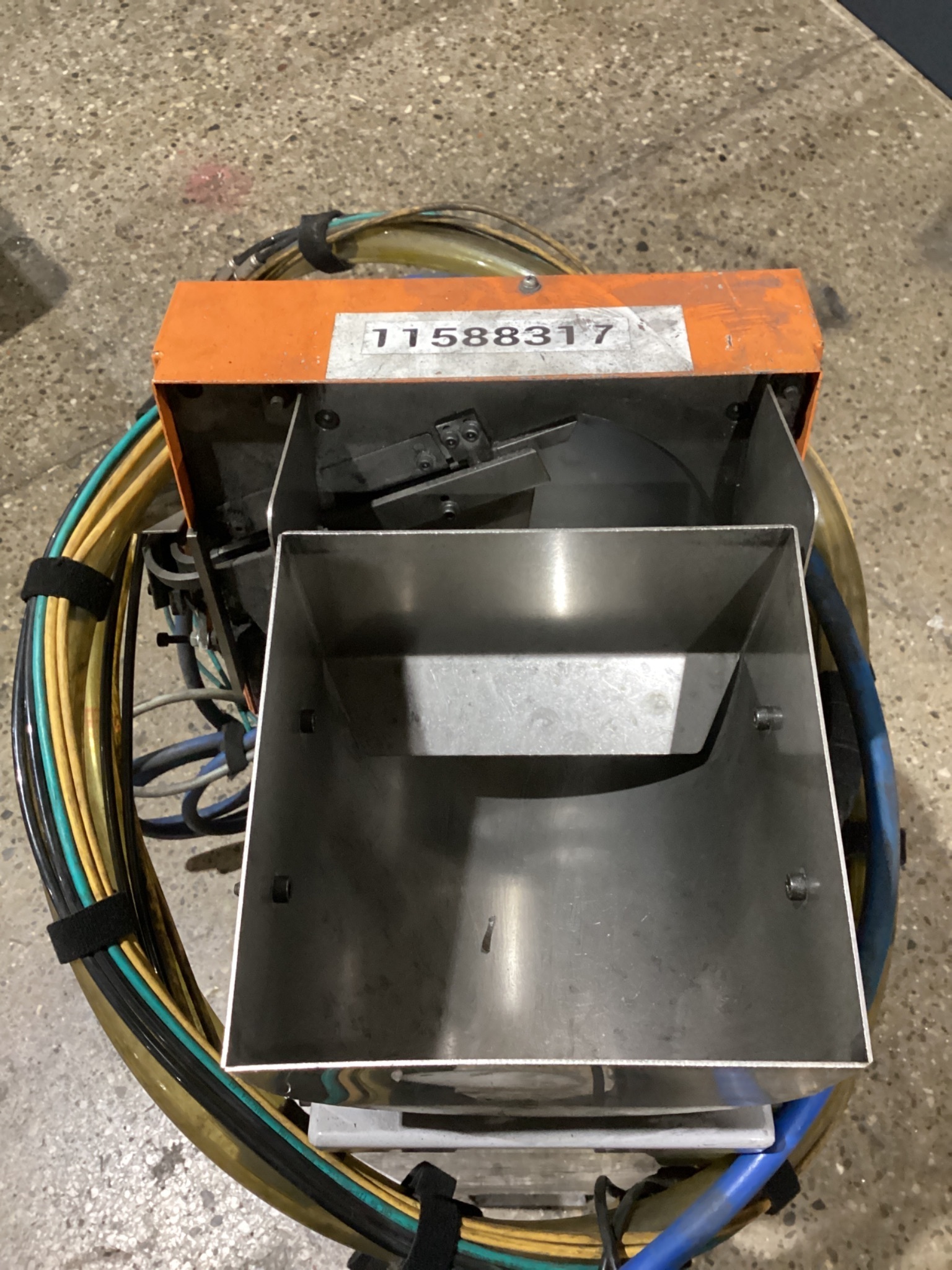 SEKI KOGYO BS-BF PARTS FEEDER USED 2
