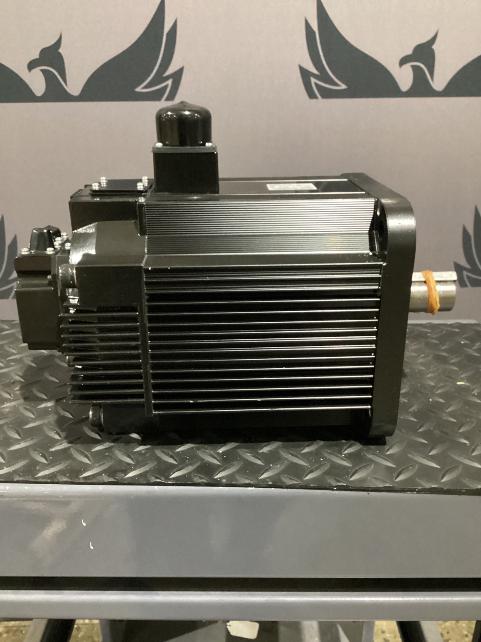YASKAWA SGMRS-44A2A-YR23 AC SERVO MOTOR 4.4KW USED 3