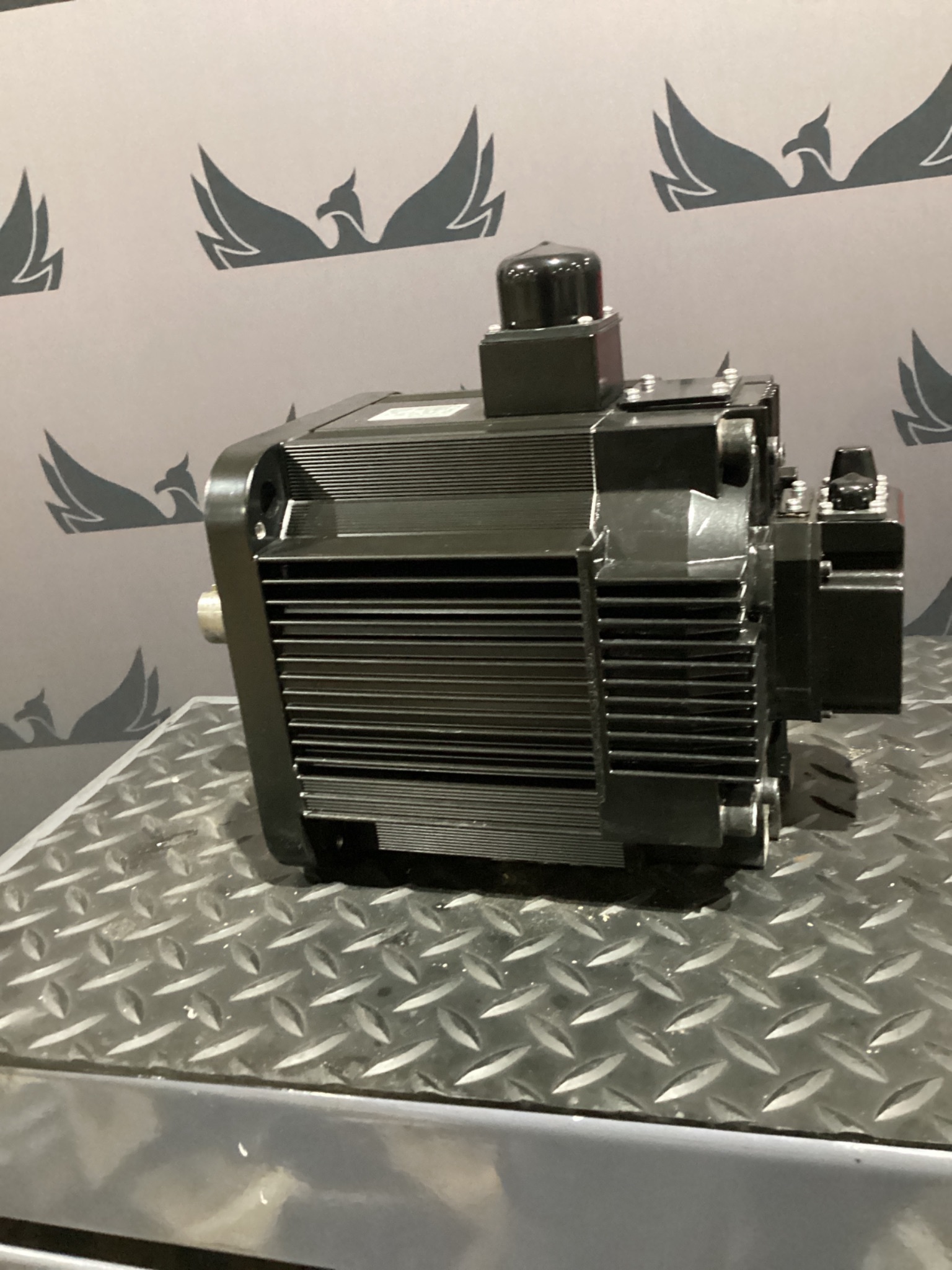YASKAWA SGMRS-30A2A-YR13 AC SERVO MOTOR 2.9KW 1500RPM USED 1