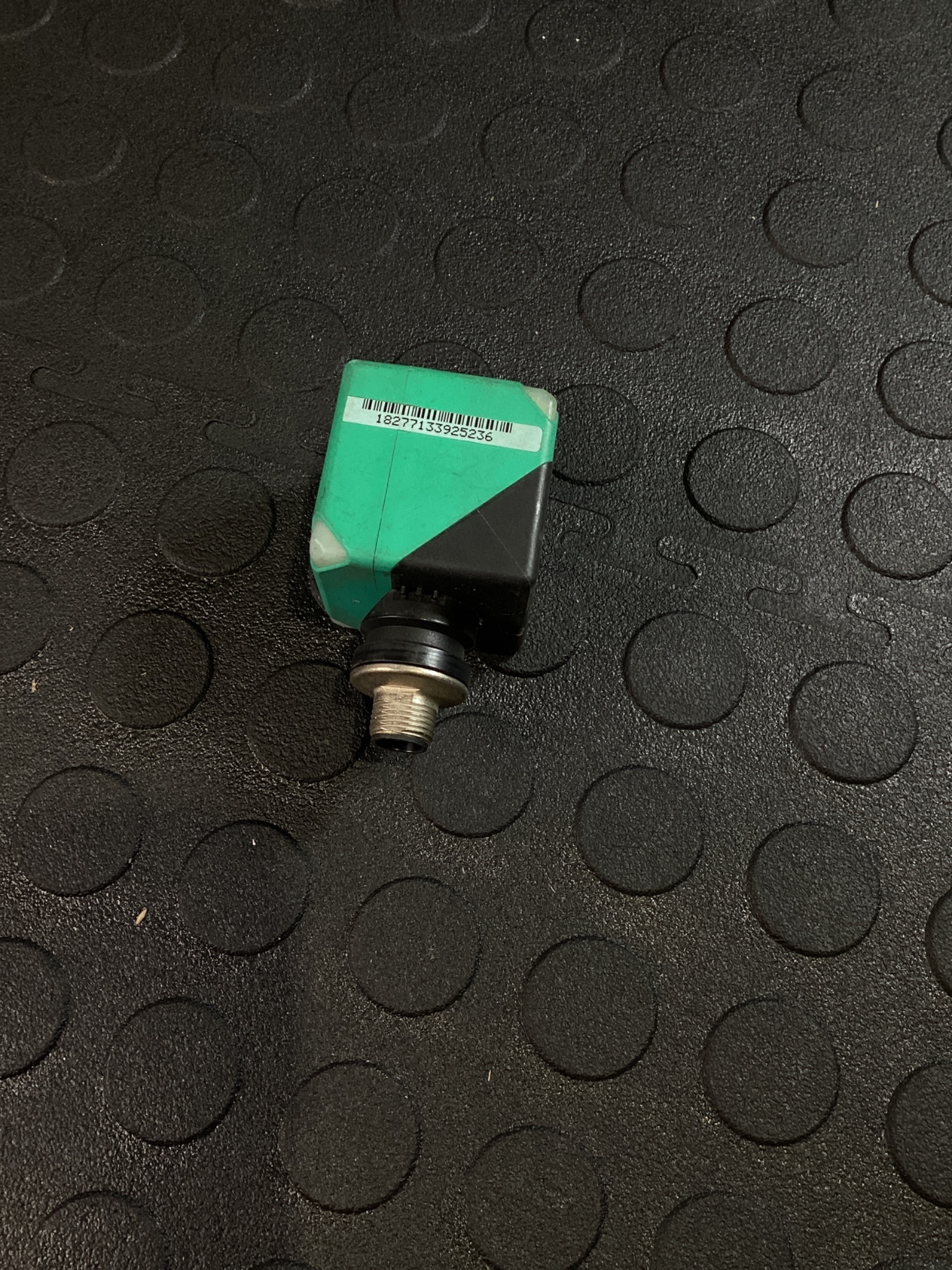 PEPPERL+FUCHS NBN40-L2-A2-V1 Inductive Sensor USED 1
