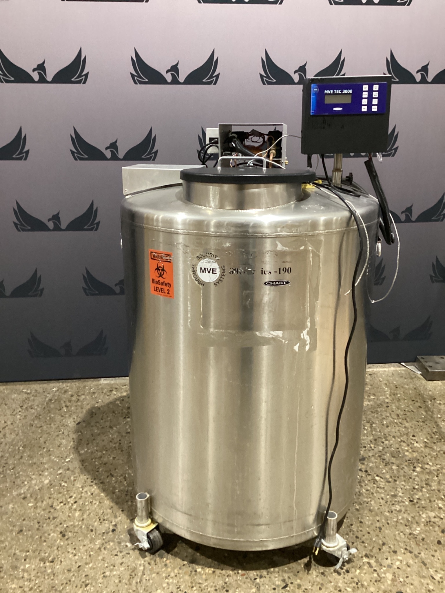 MVE 815P-190AF-GB LN2 VAPOR FREEZER AUTO FILL USED 3