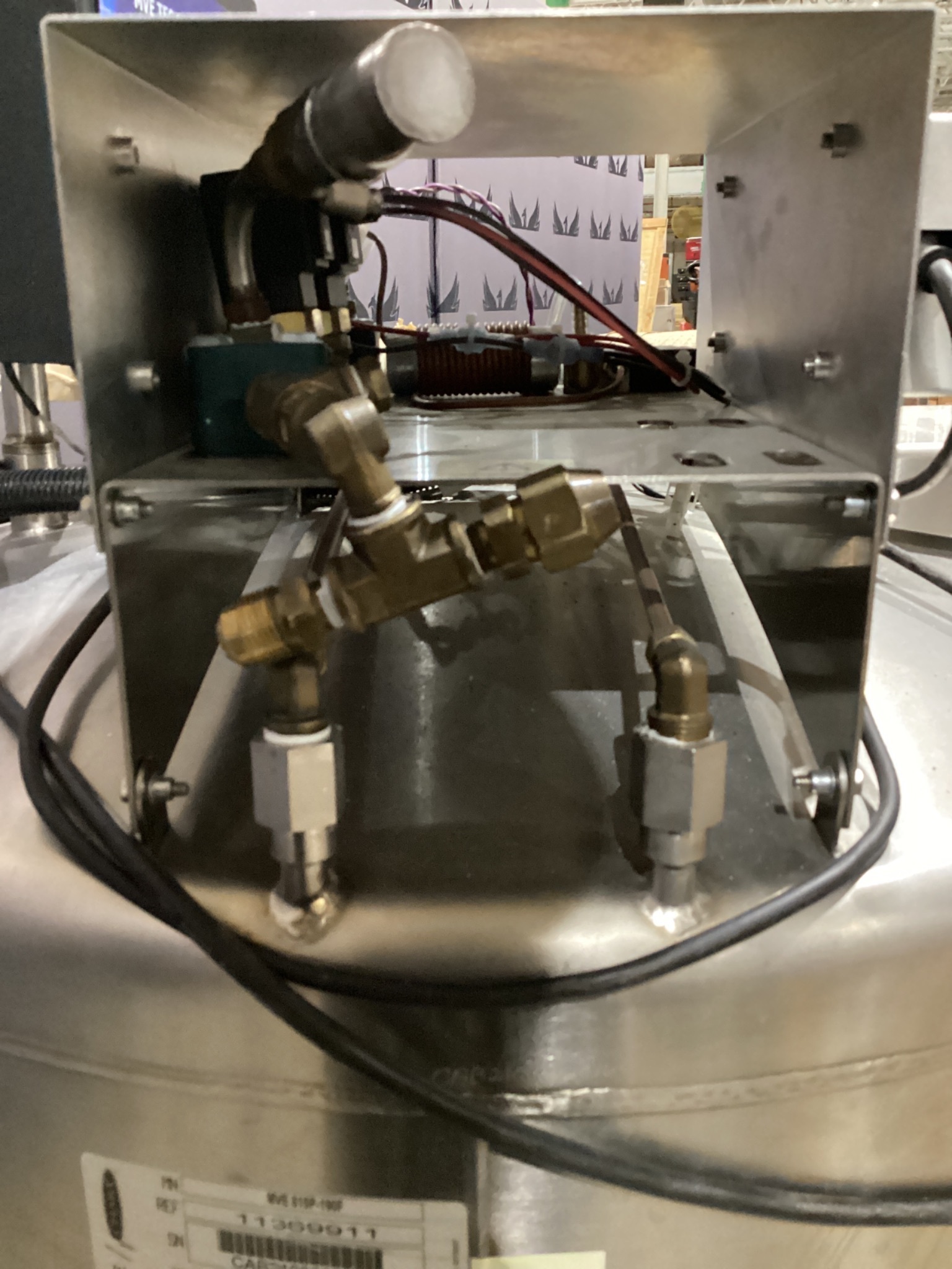 MVE 815P-190F LN2 VAPOR FREEZER AUTO FILL USED 4