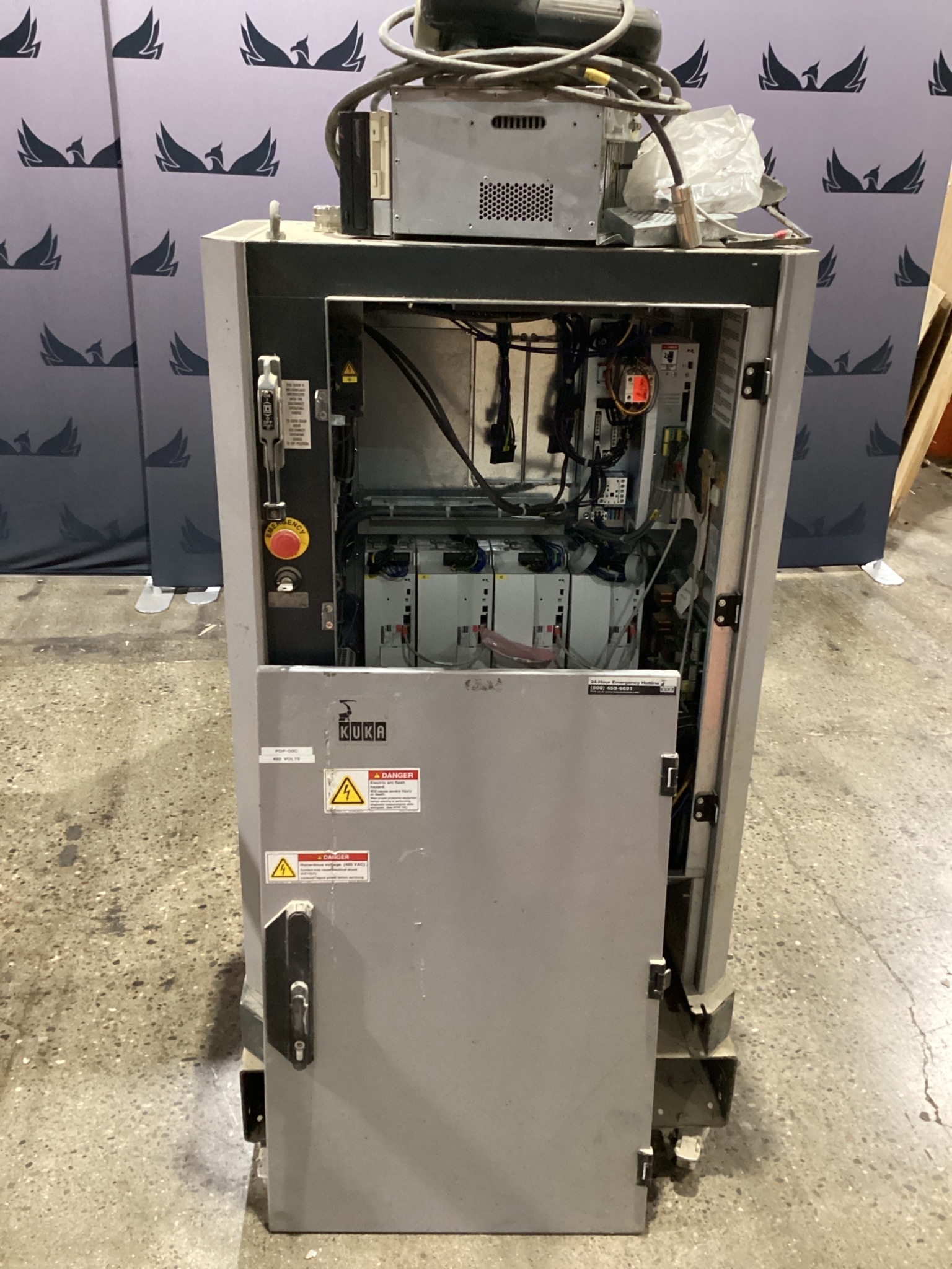 KUKA KR 100-2 PA PALLETIZING ROBOT W/ KR-C2 Controls USED PARTS ONLY 1
