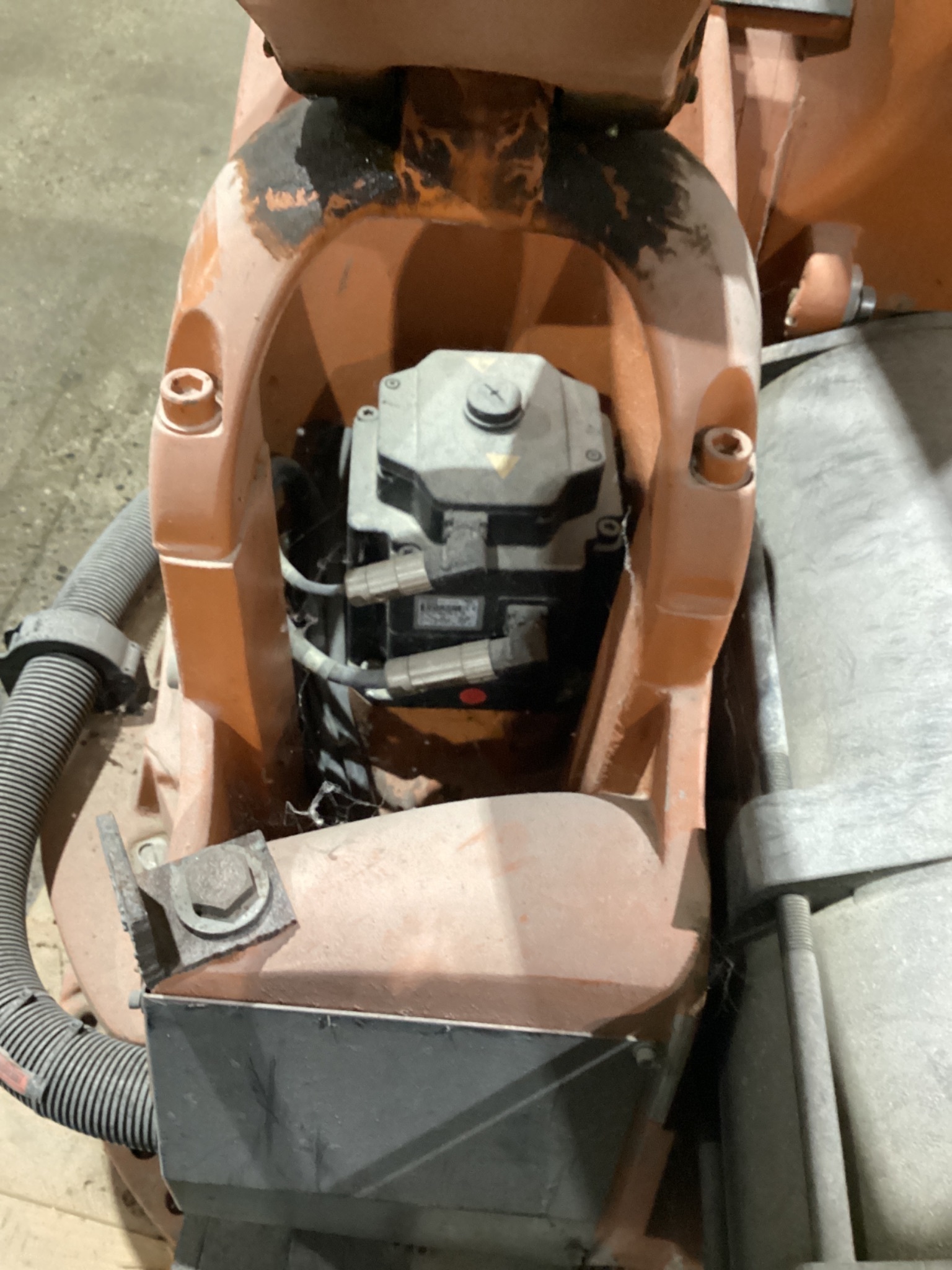 KUKA KR 100-2 PA PALLETIZING ROBOT W/ KR-C2 Controls USED PARTS ONLY 8