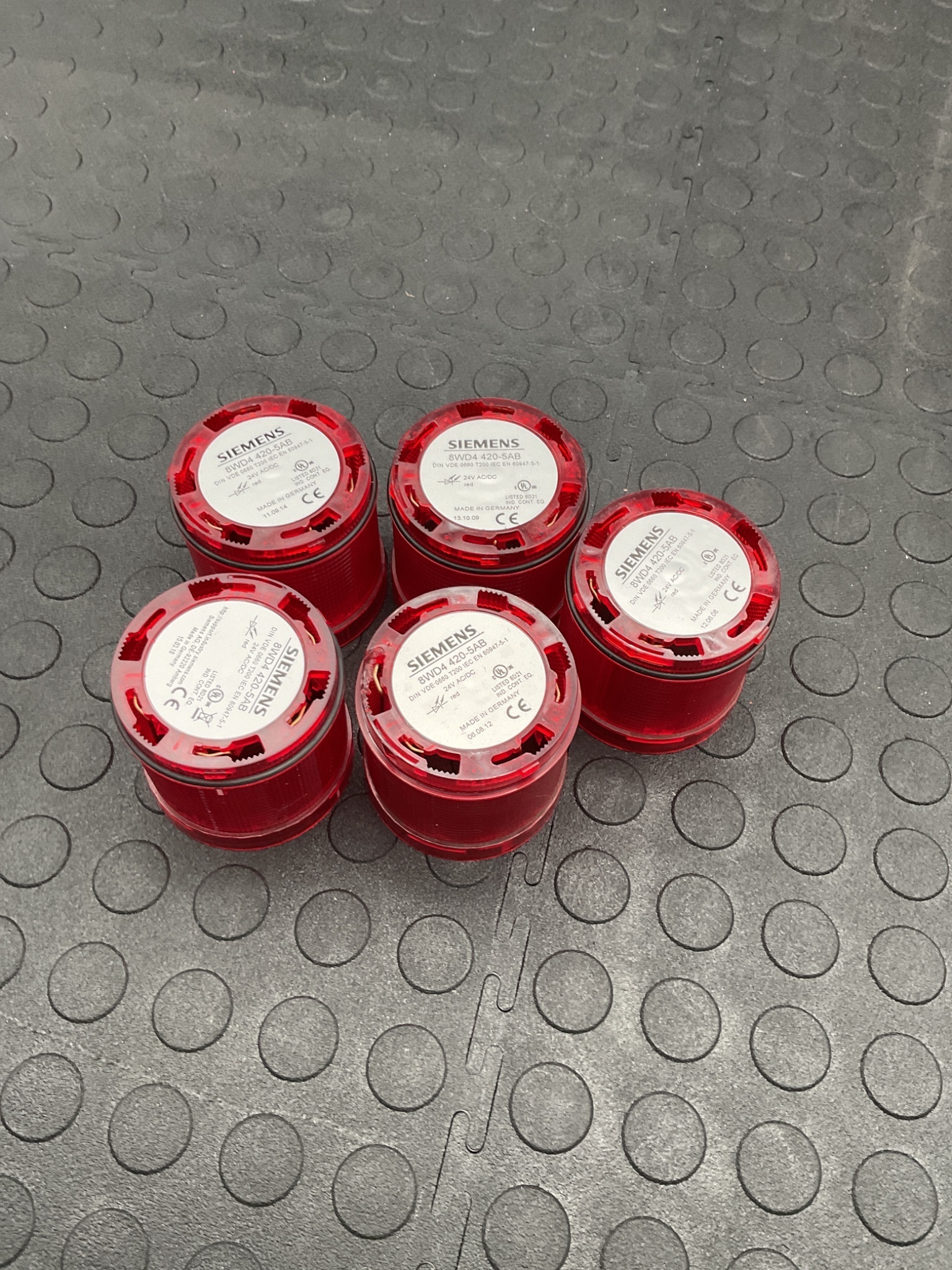 SIEMENS 8WD4 420-5AB Red LED Stack Light USED 0