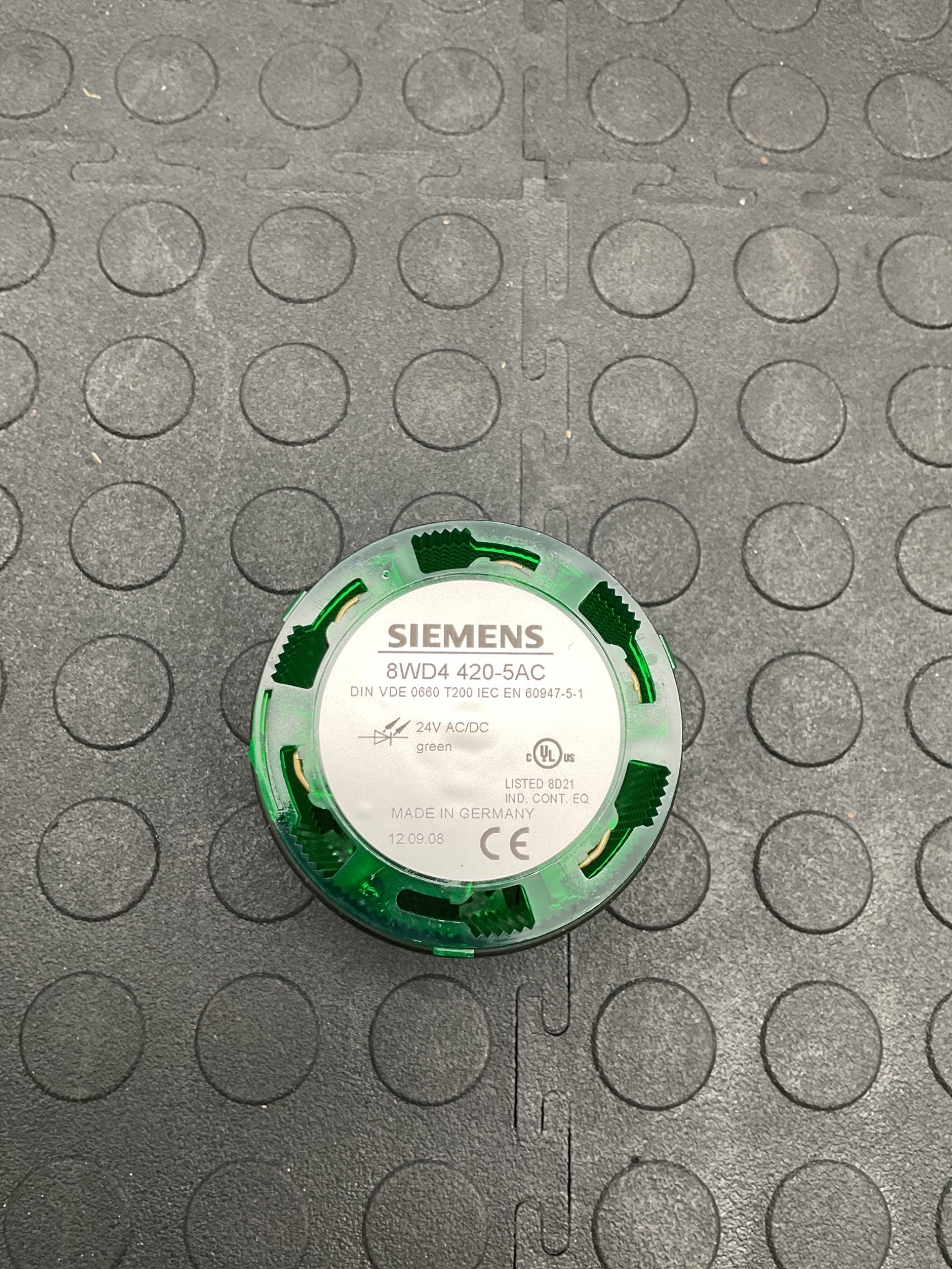 LOT OF 5 SIEMENS 8WD4 420-5AC Green LED Stack Light USED 1
