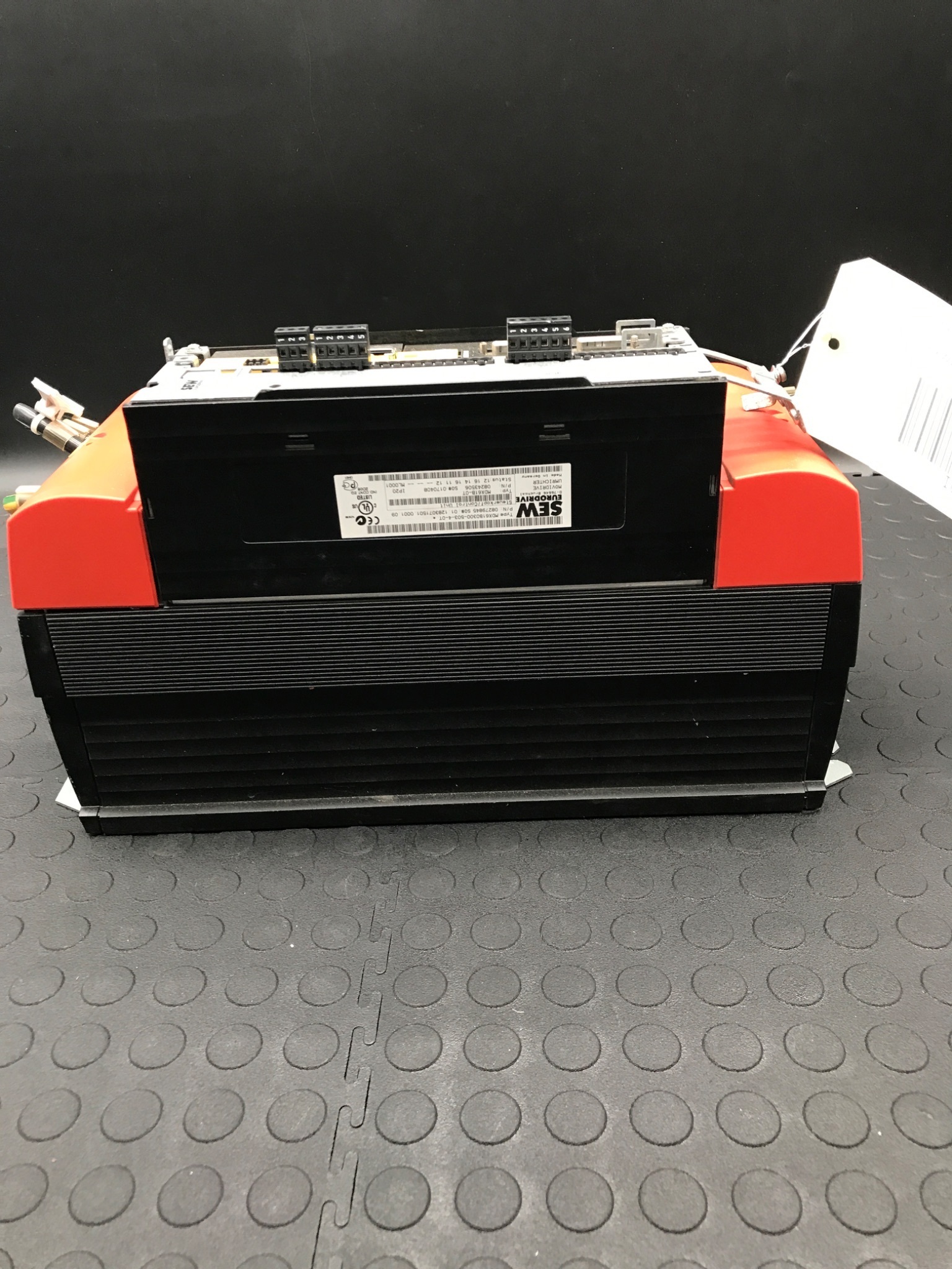SEW EURODRIVE MDX61B0300-503-4-0T Movidrive B Frequency Inverter 55kW 500V USED 1